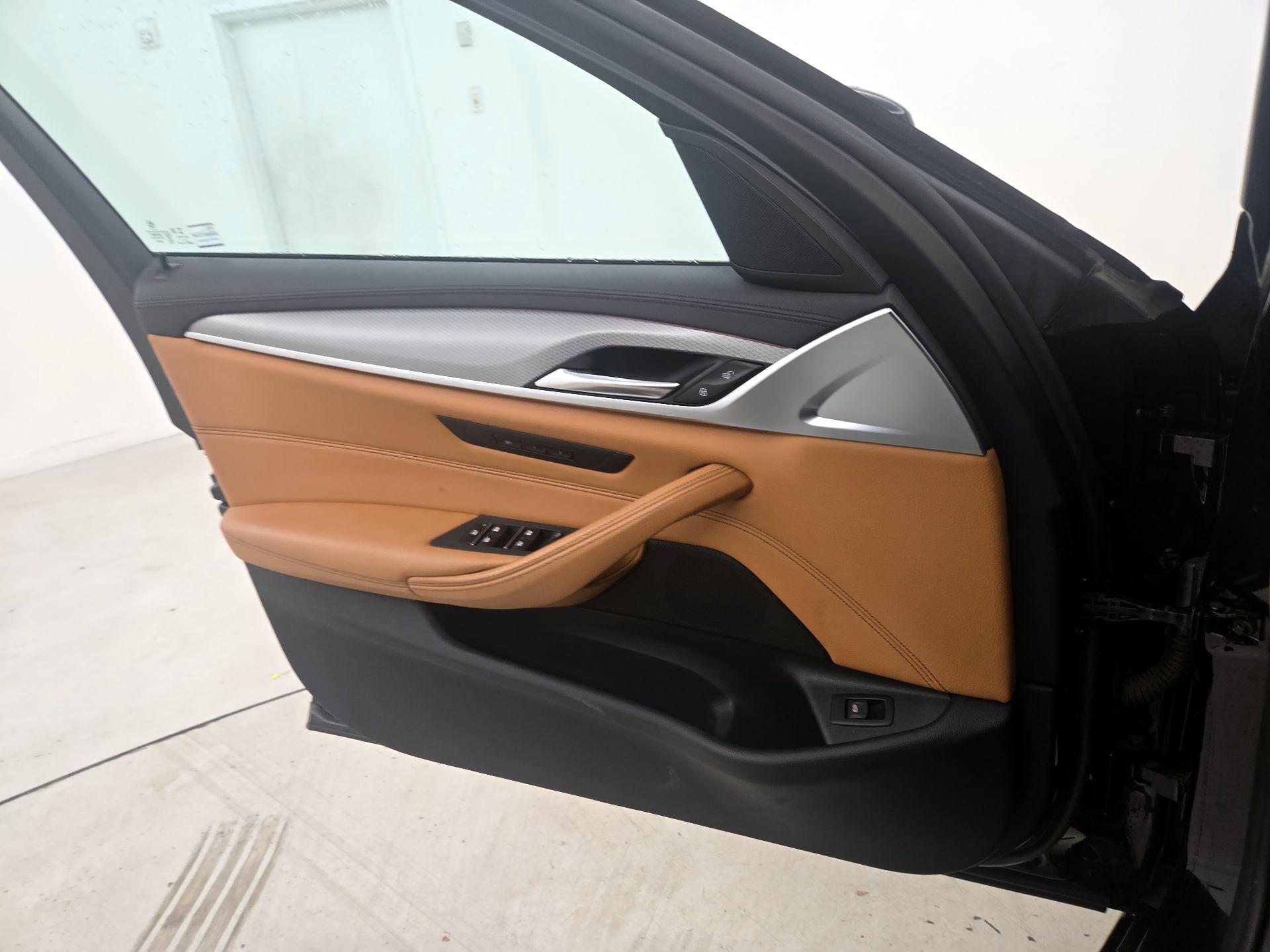 Thumbnail: 2020 BMW 5 Series - 12