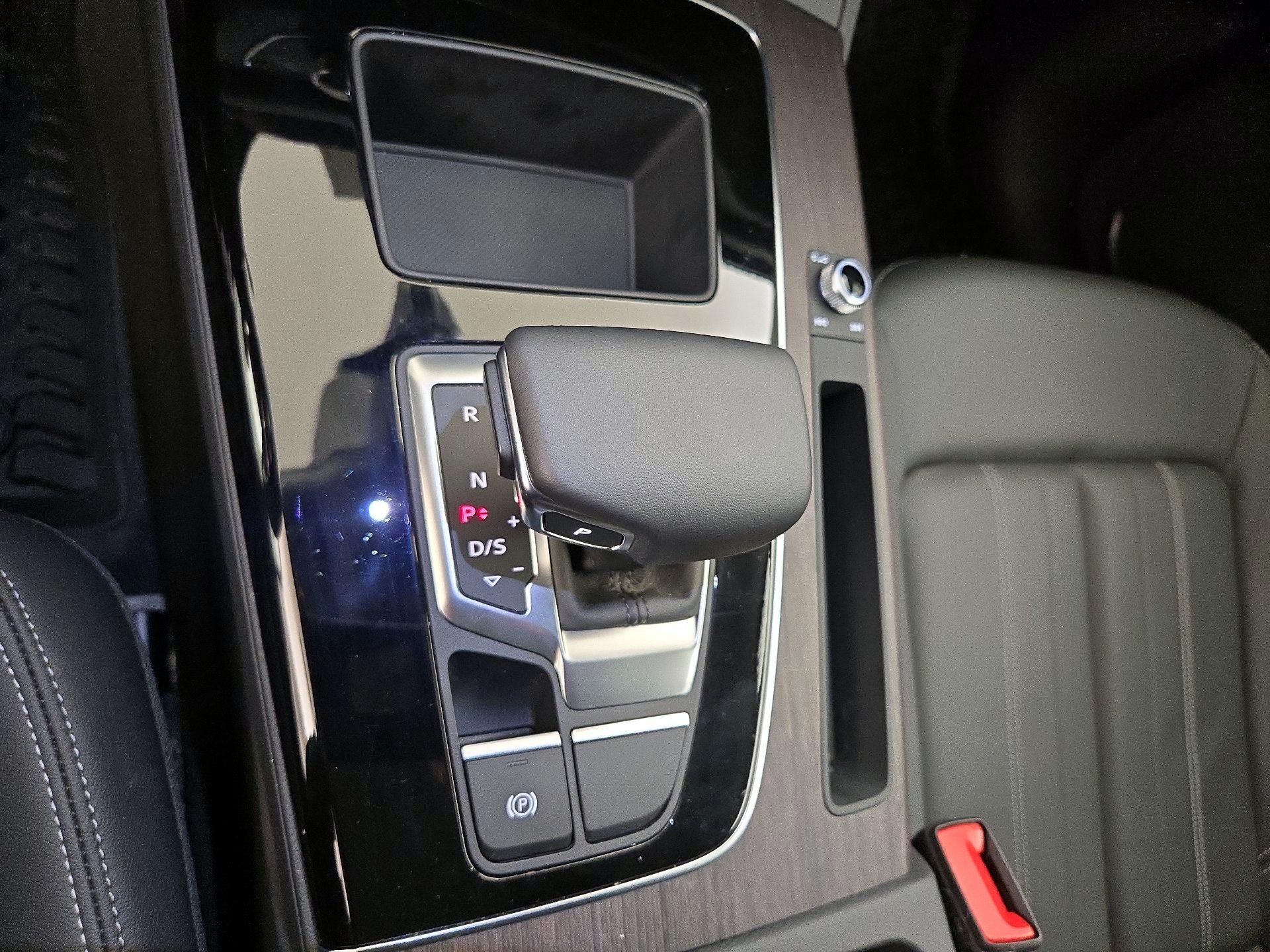 Thumbnail: 2024 Audi Q5 - 17