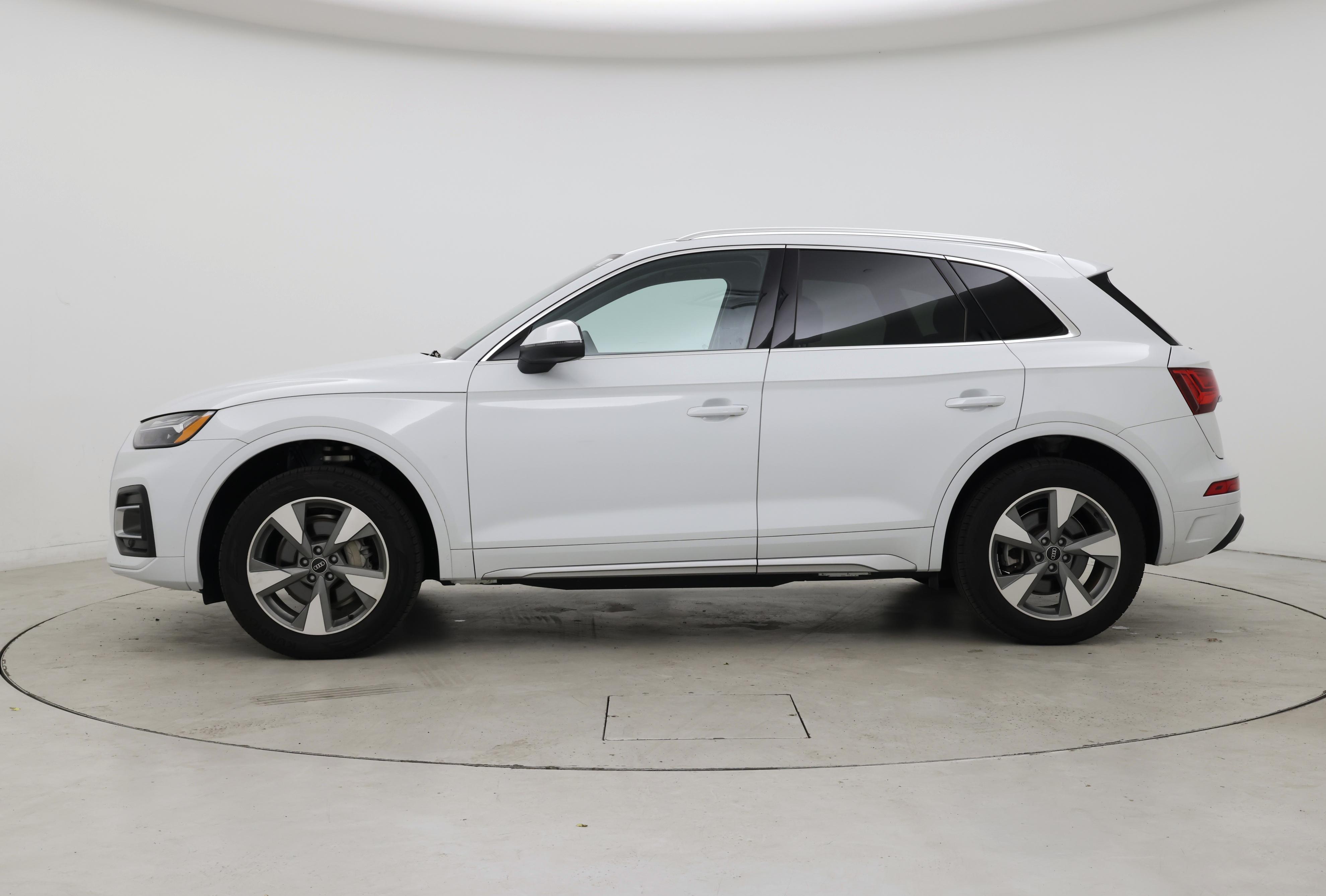 Thumbnail: 2024 Audi Q5 - 3