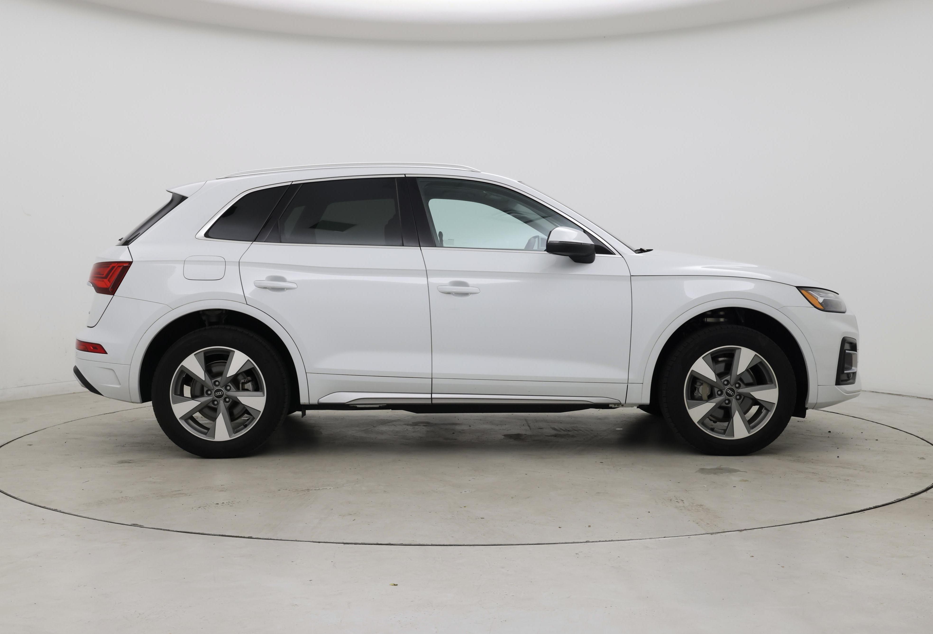 Thumbnail: 2024 Audi Q5 - 7