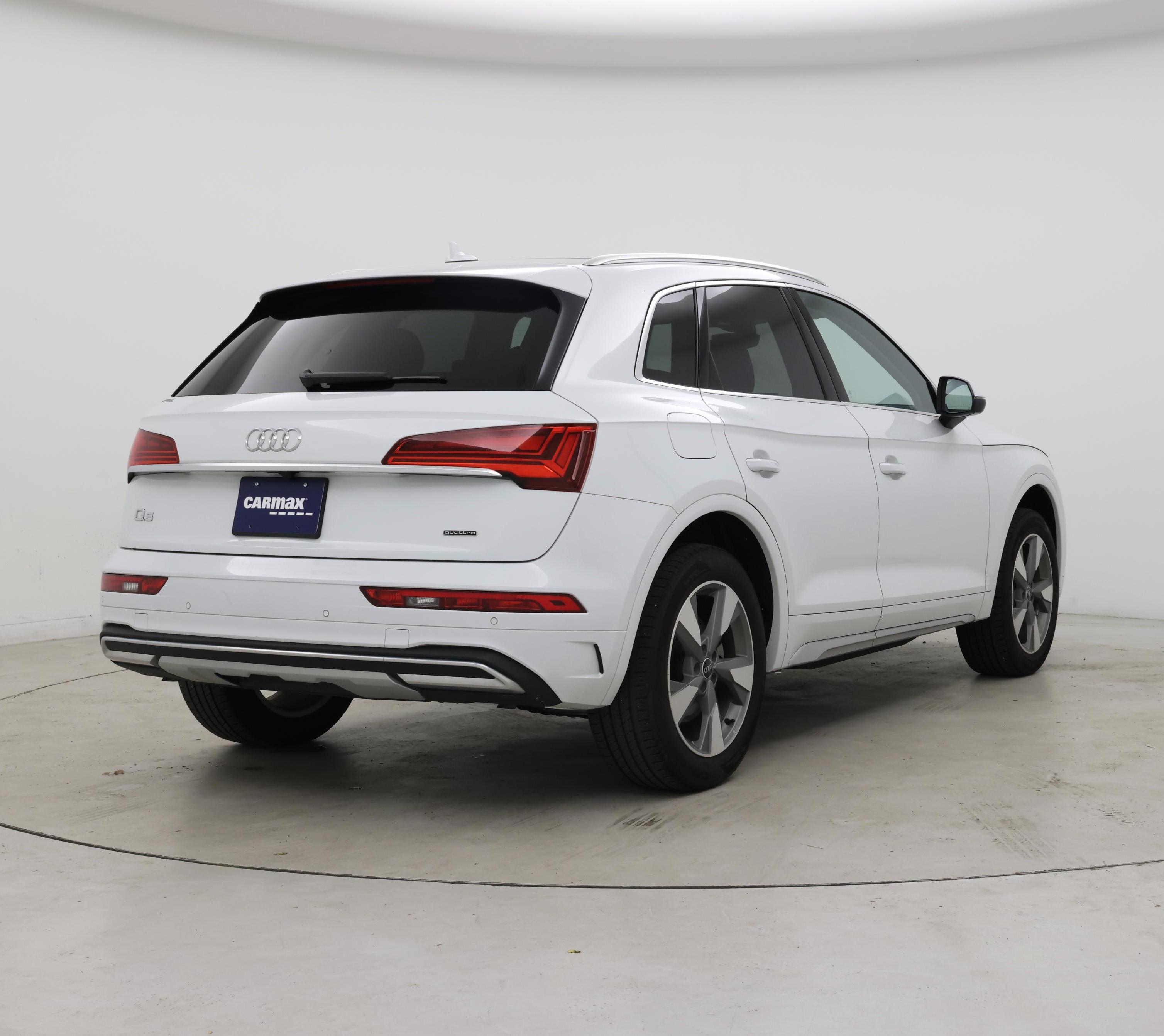 Thumbnail: 2024 Audi Q5 - 8
