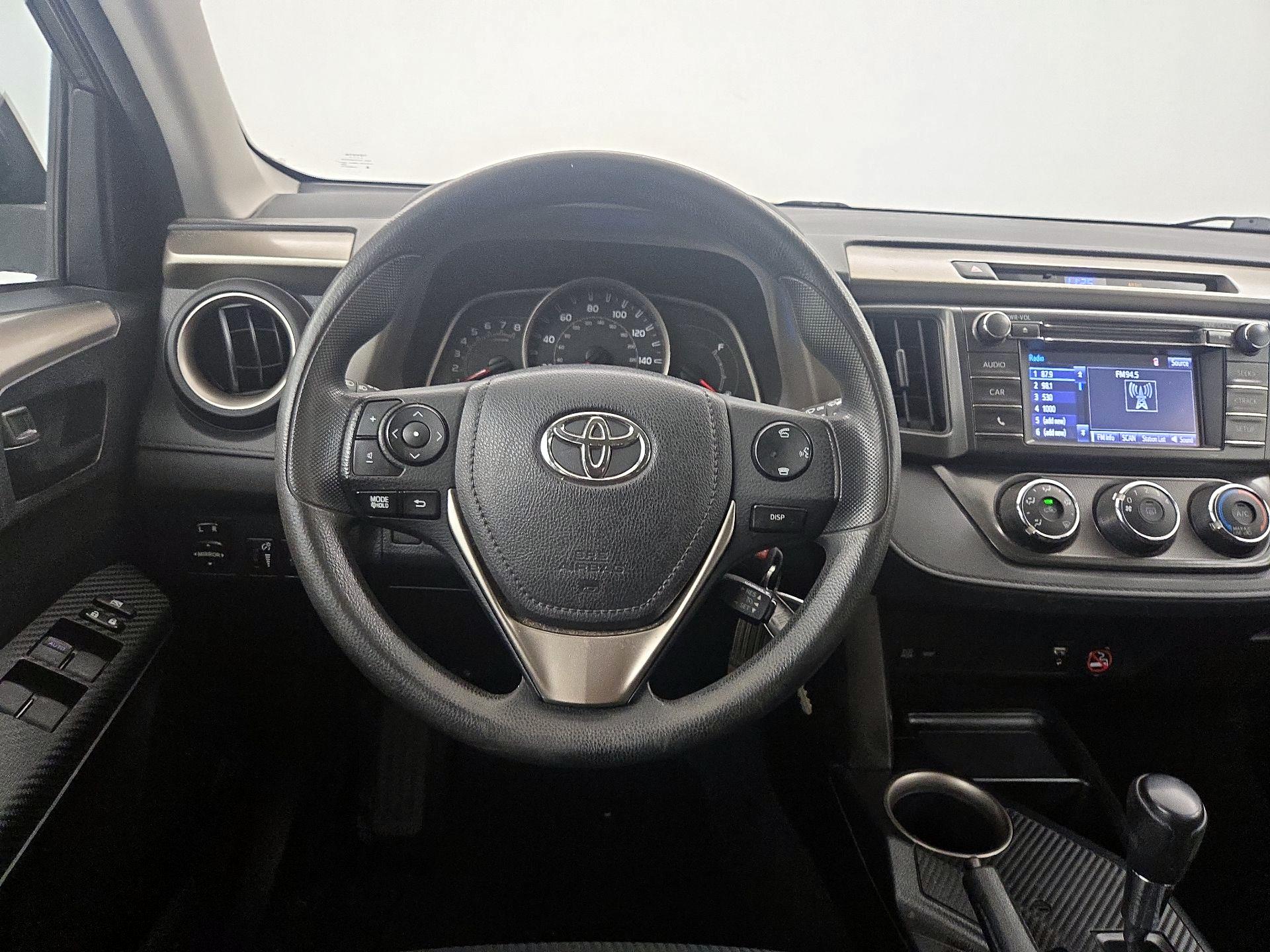 Thumbnail: 2014 Toyota RAV4 - 10
