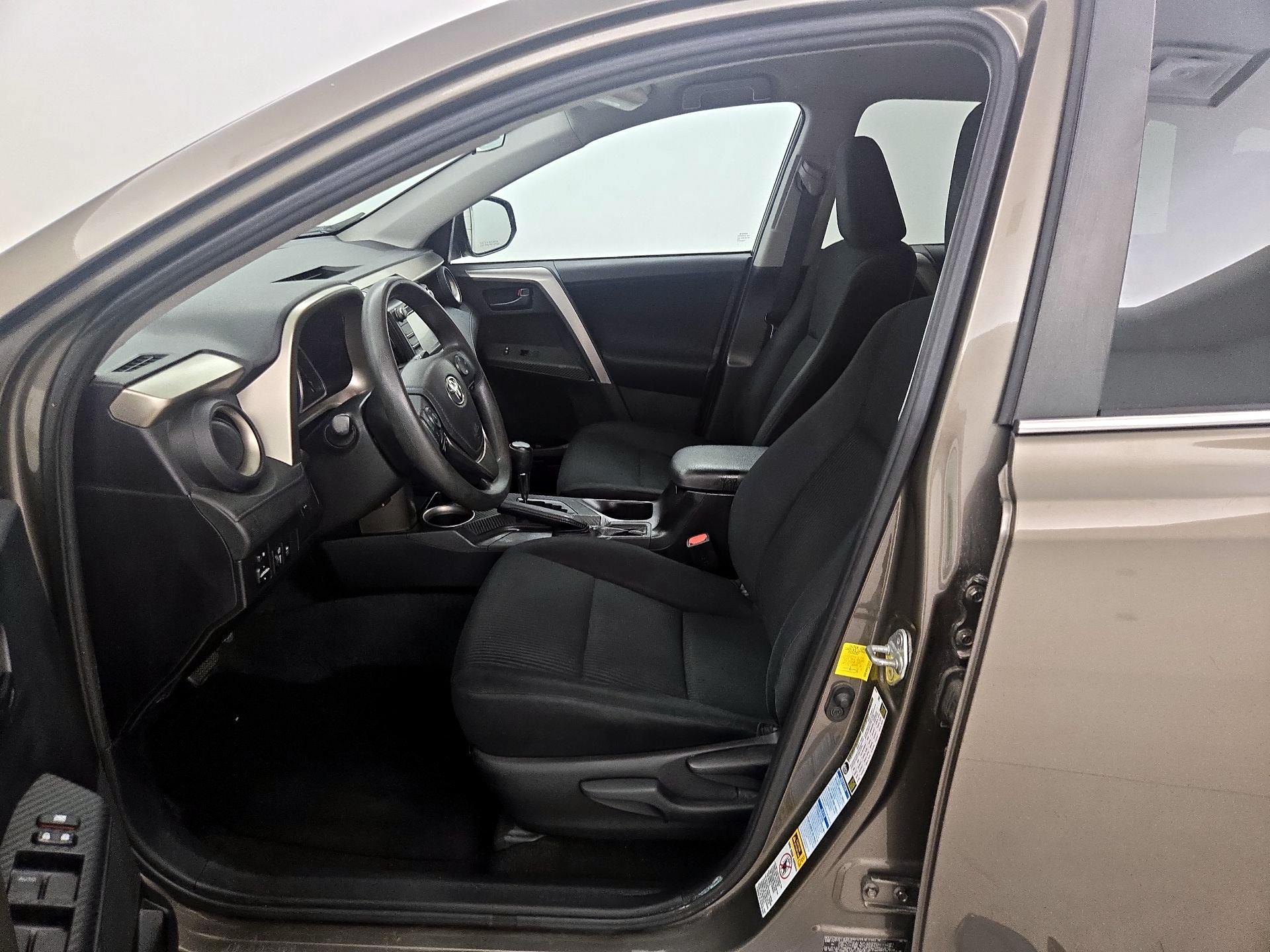 Thumbnail: 2014 Toyota RAV4 - 11
