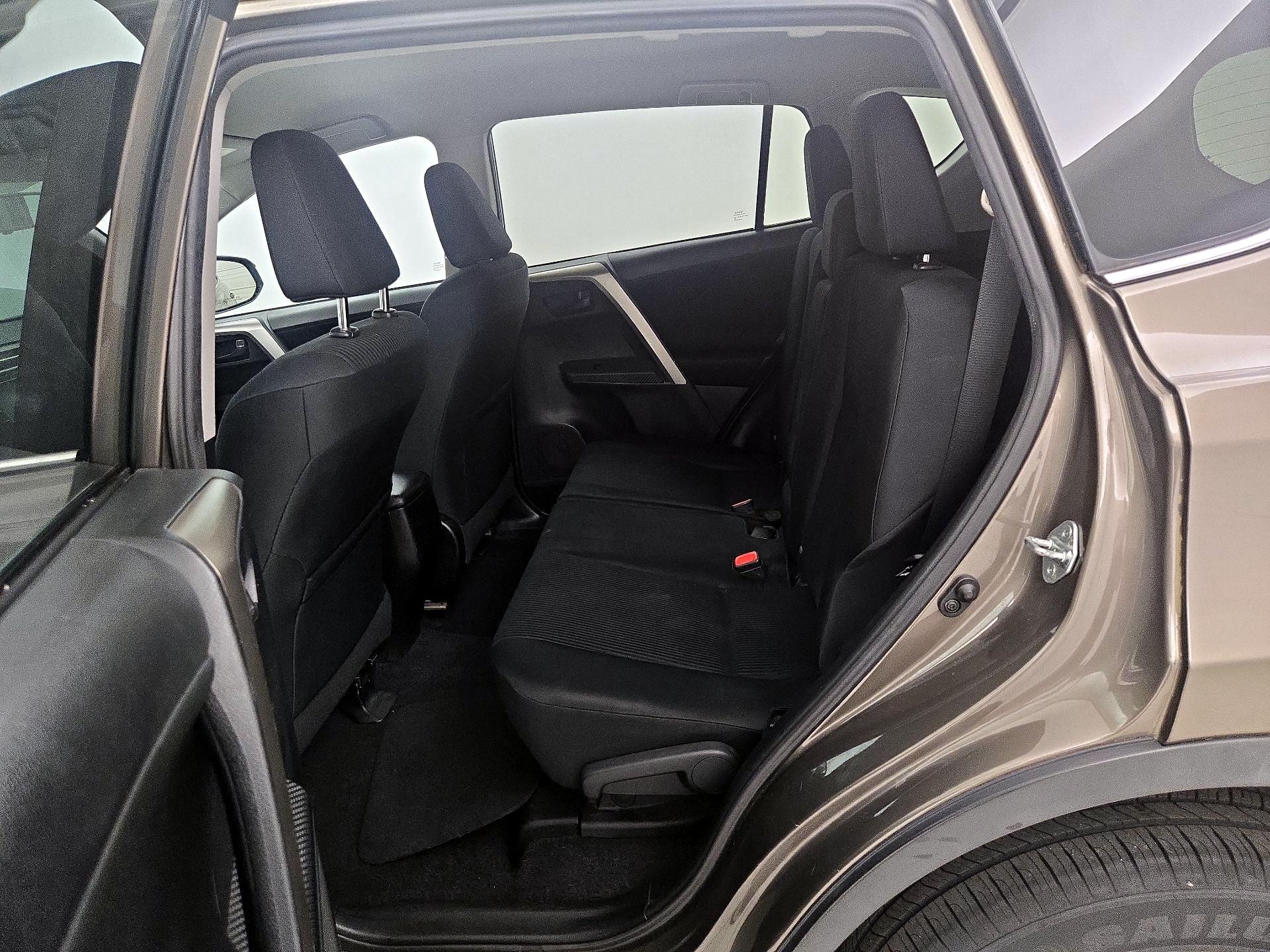 Thumbnail: 2014 Toyota RAV4 - 19