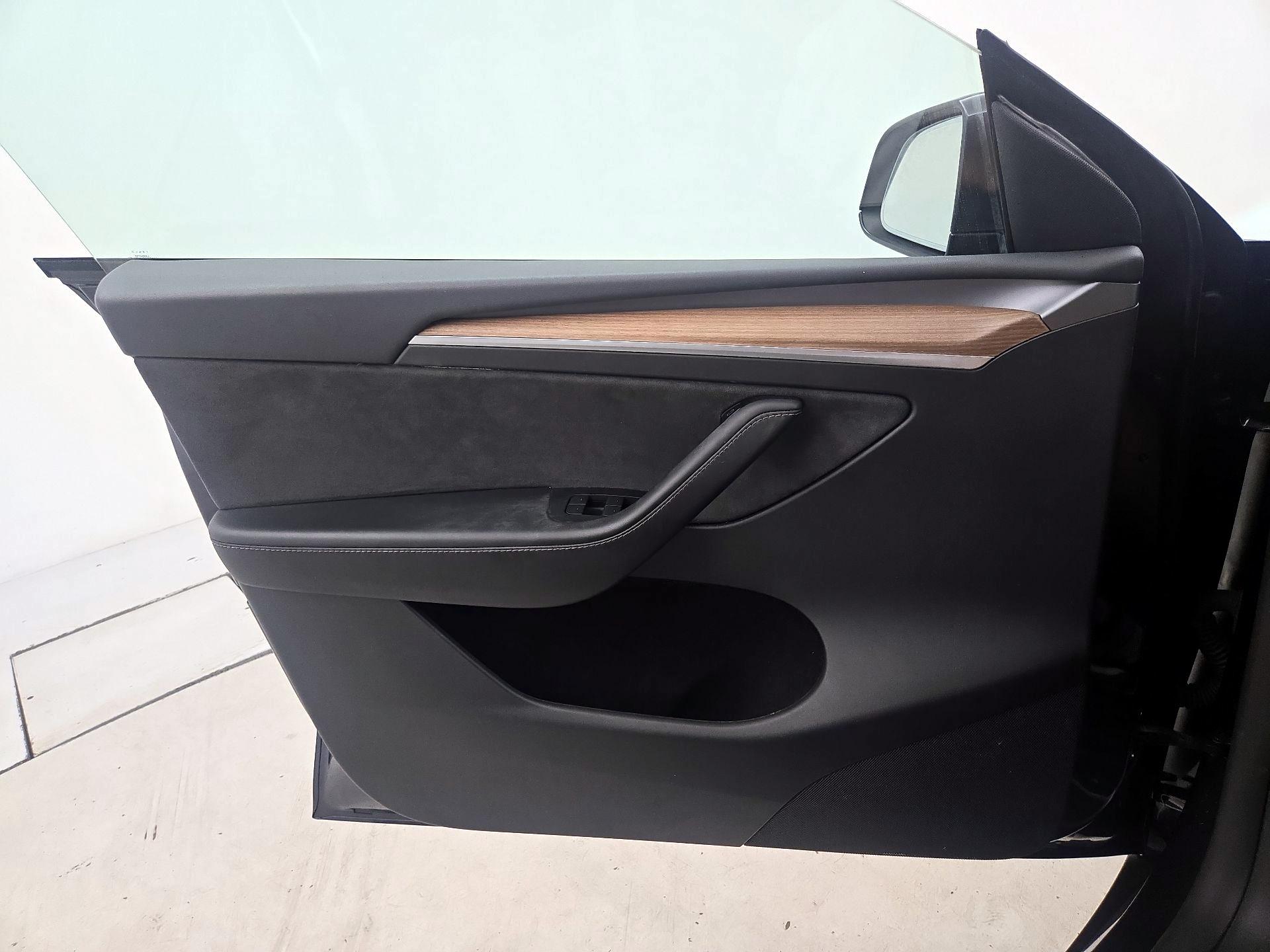 Thumbnail: 2024 Tesla Model Y - 12
