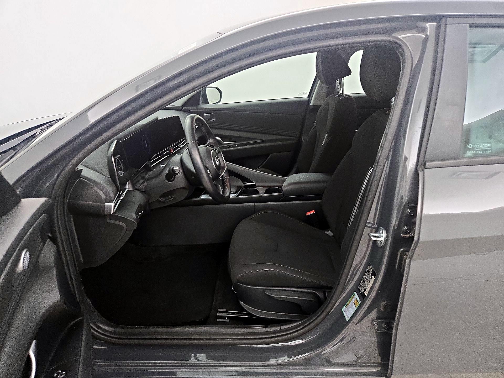 Thumbnail: 2023 Hyundai Elantra - 11