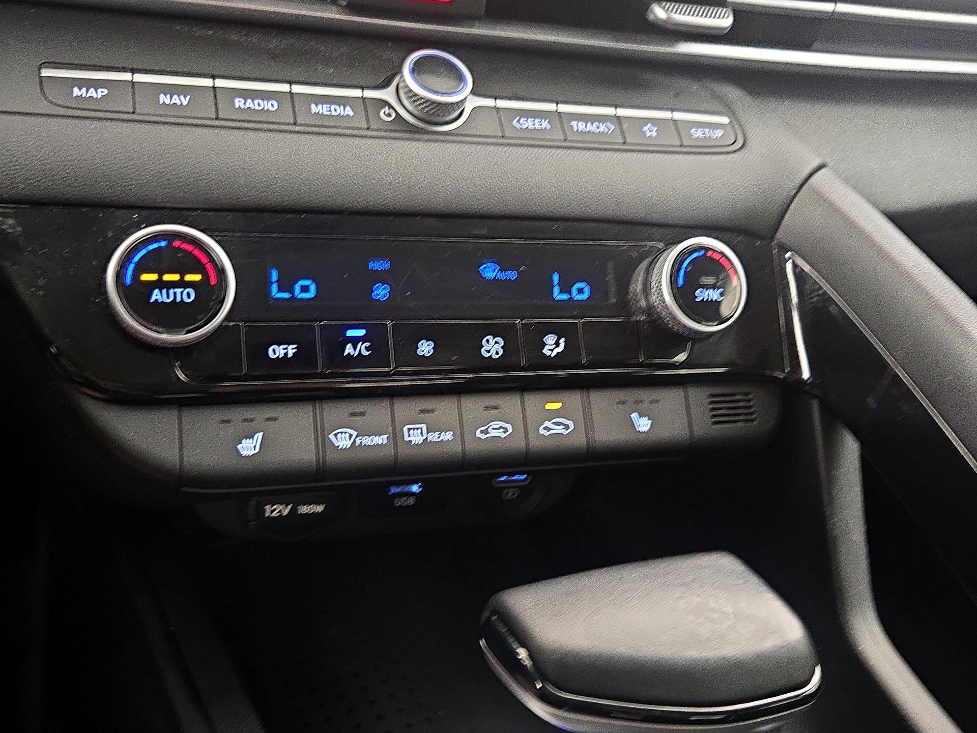 Thumbnail: 2023 Hyundai Elantra - 17