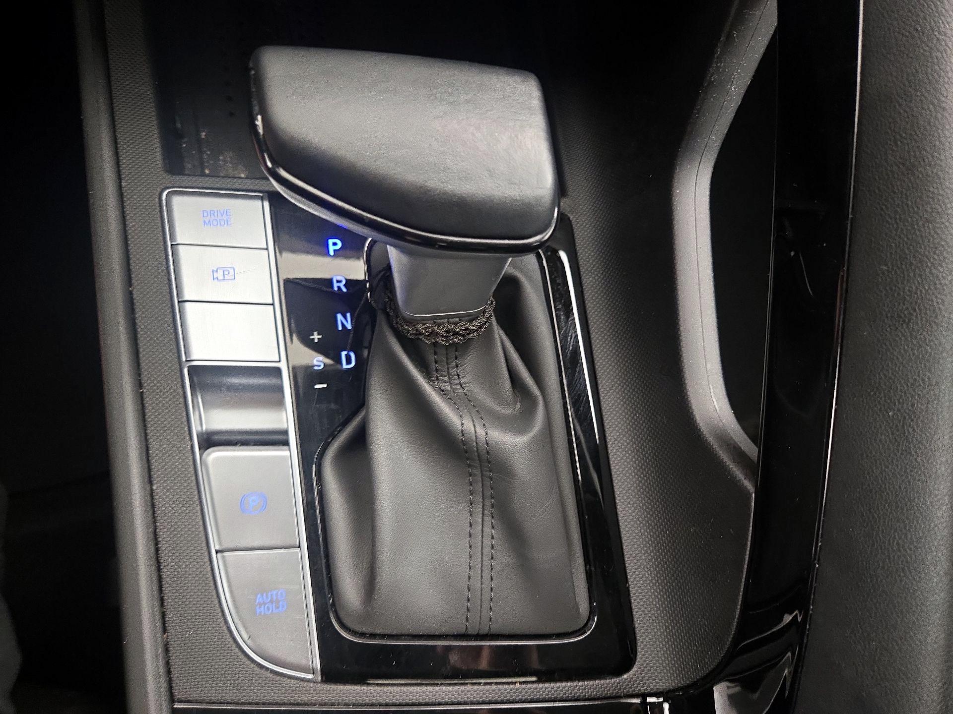Thumbnail: 2023 Hyundai Elantra - 18