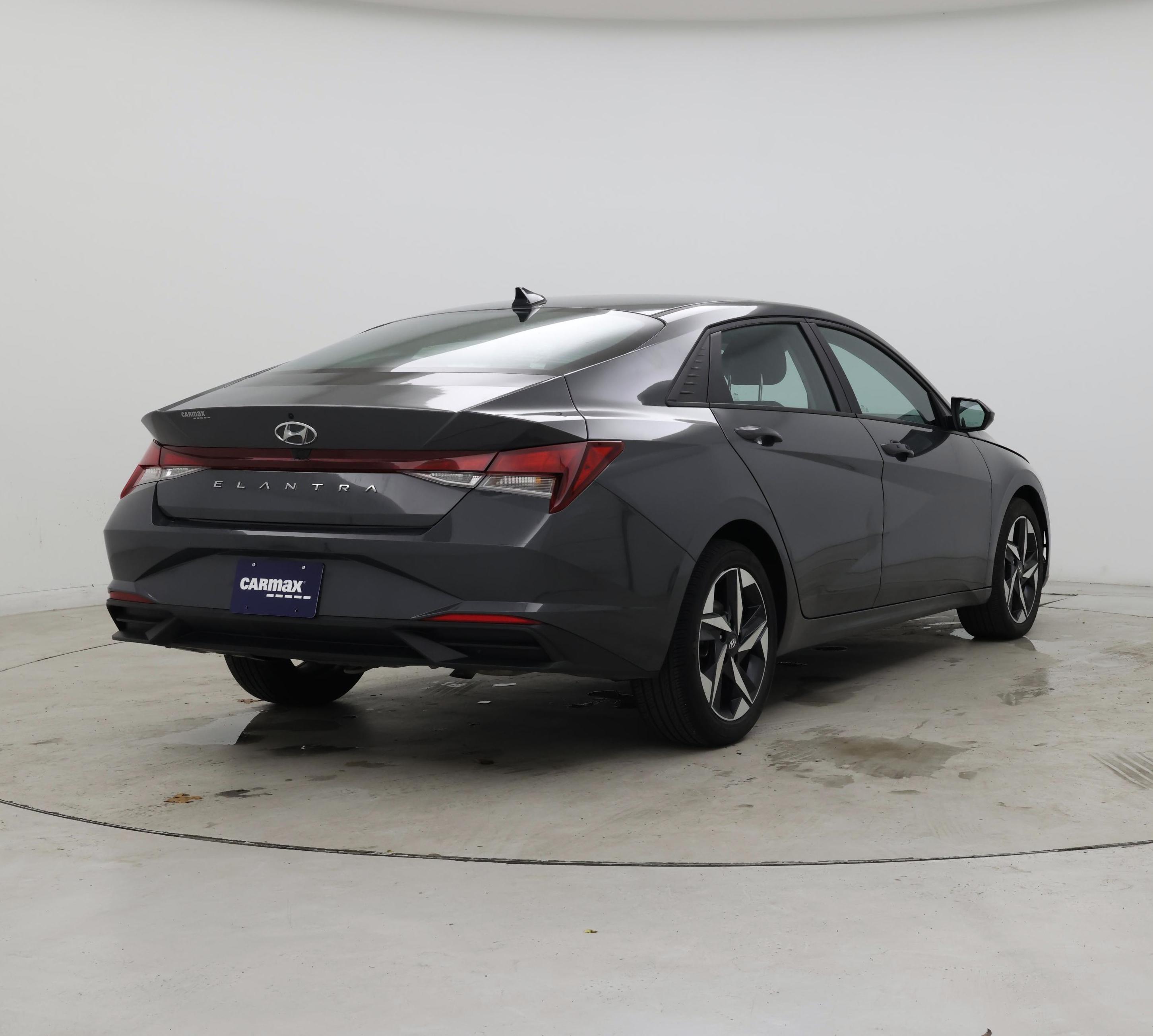 Thumbnail: 2023 Hyundai Elantra - 8