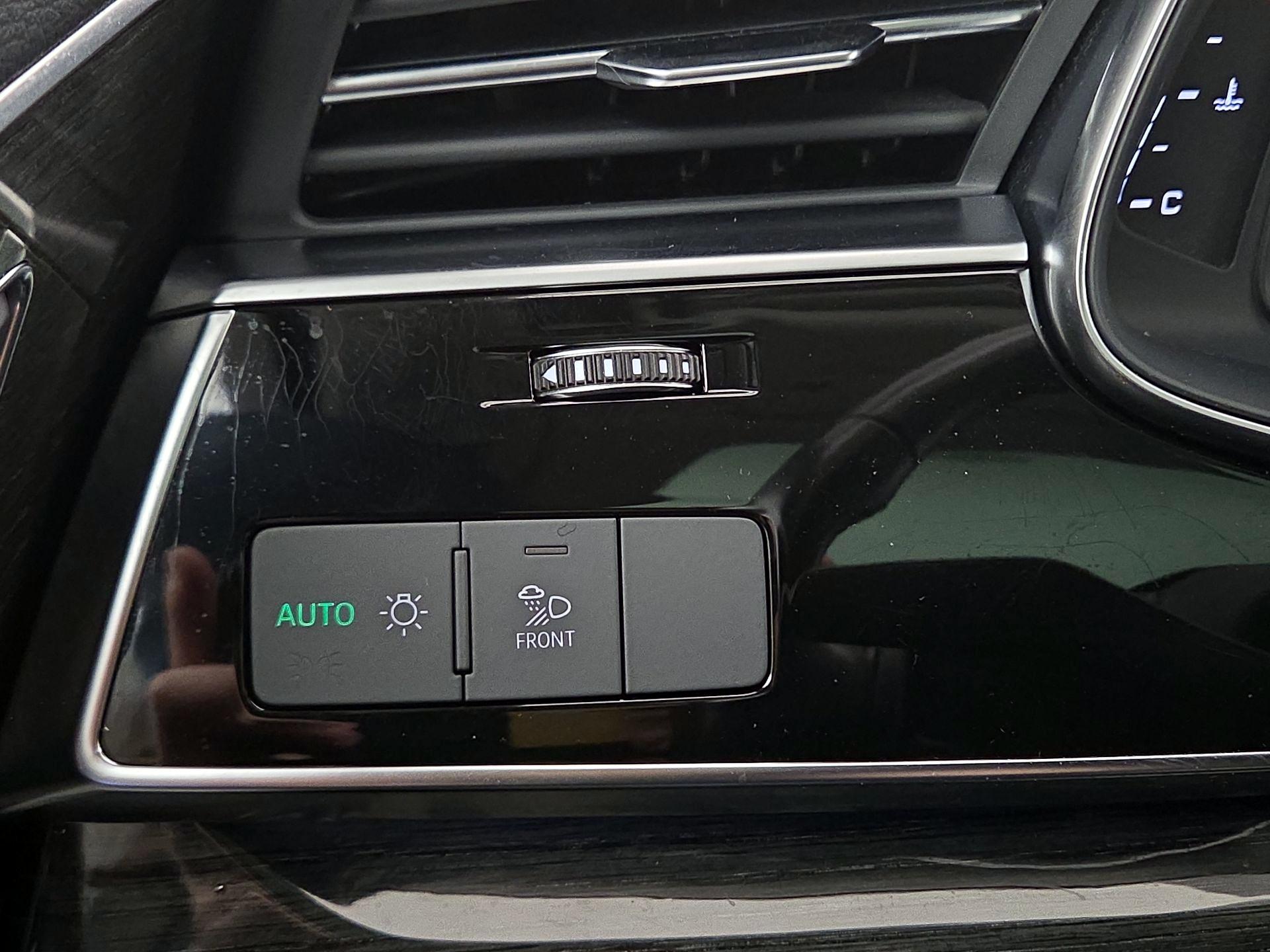 Thumbnail: 2020 Audi Q7 - 13