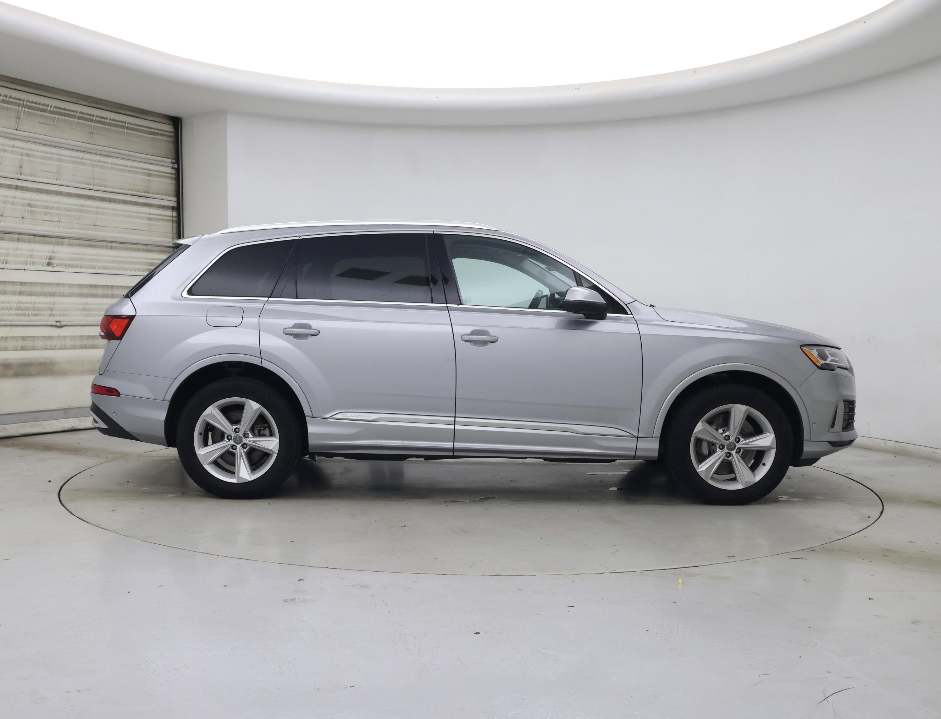 Thumbnail: 2020 Audi Q7 - 7