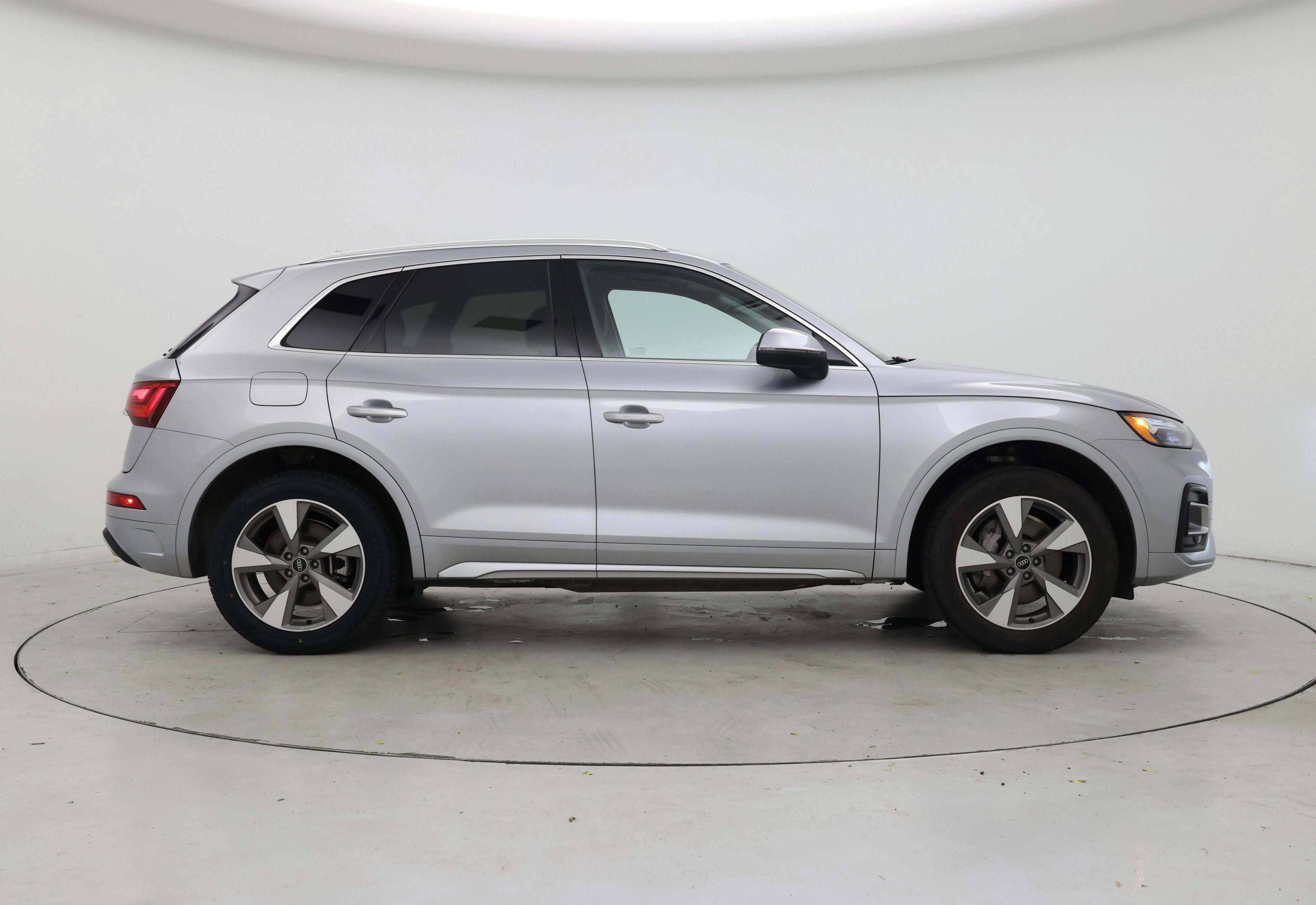 Thumbnail: 2023 Audi Q5 - 7