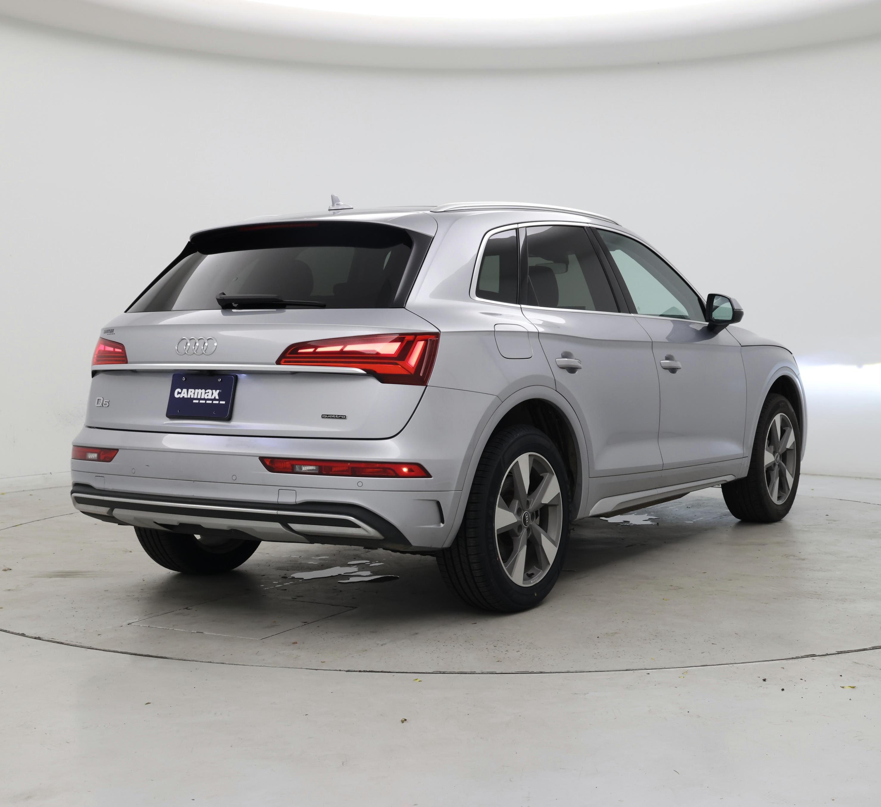Thumbnail: 2023 Audi Q5 - 8