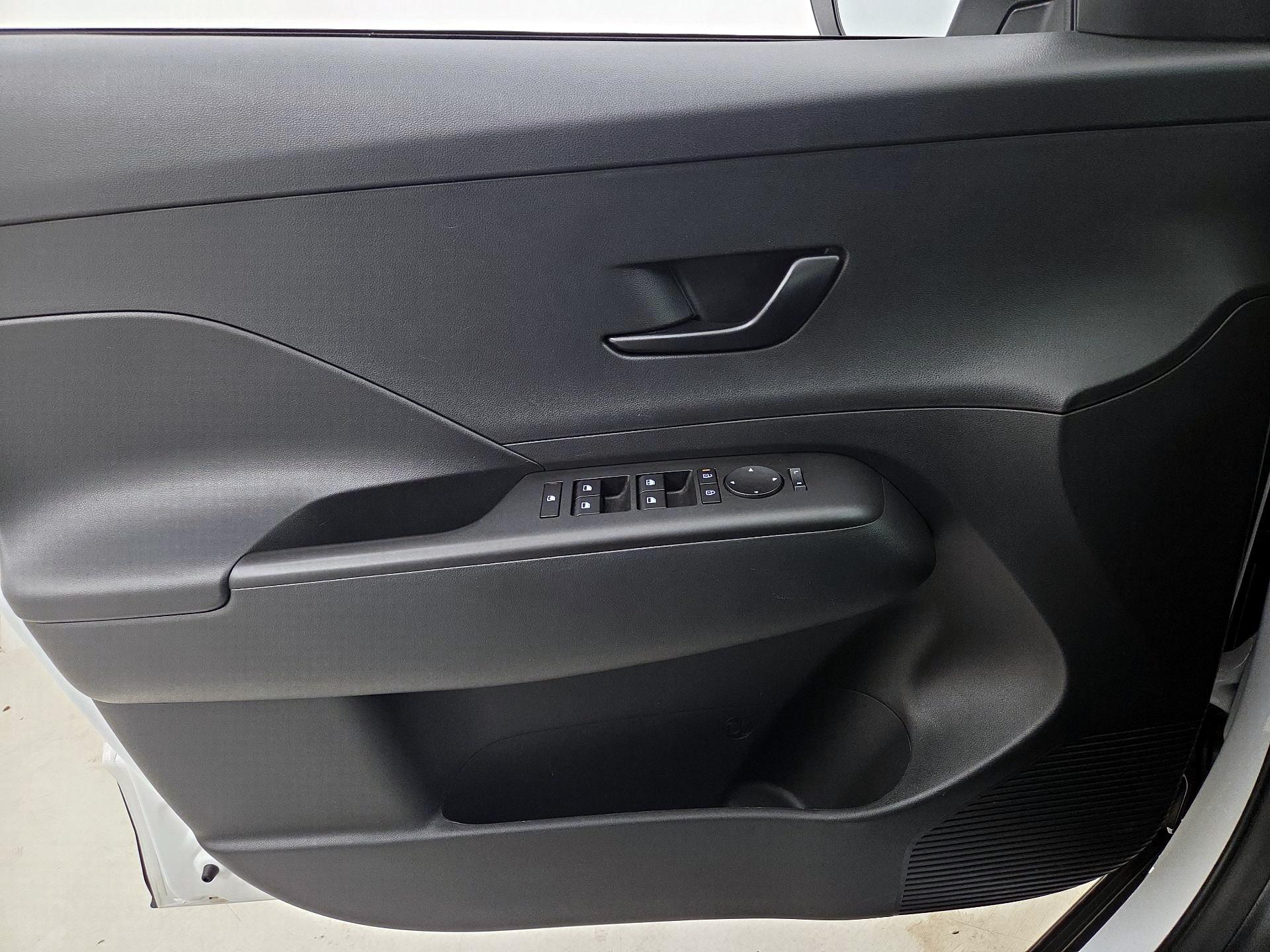 Thumbnail: 2025 Hyundai Kona - 12