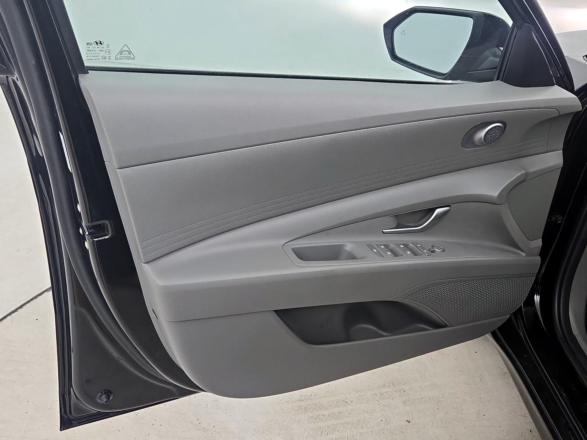 Thumbnail: 2023 Hyundai Elantra - 12