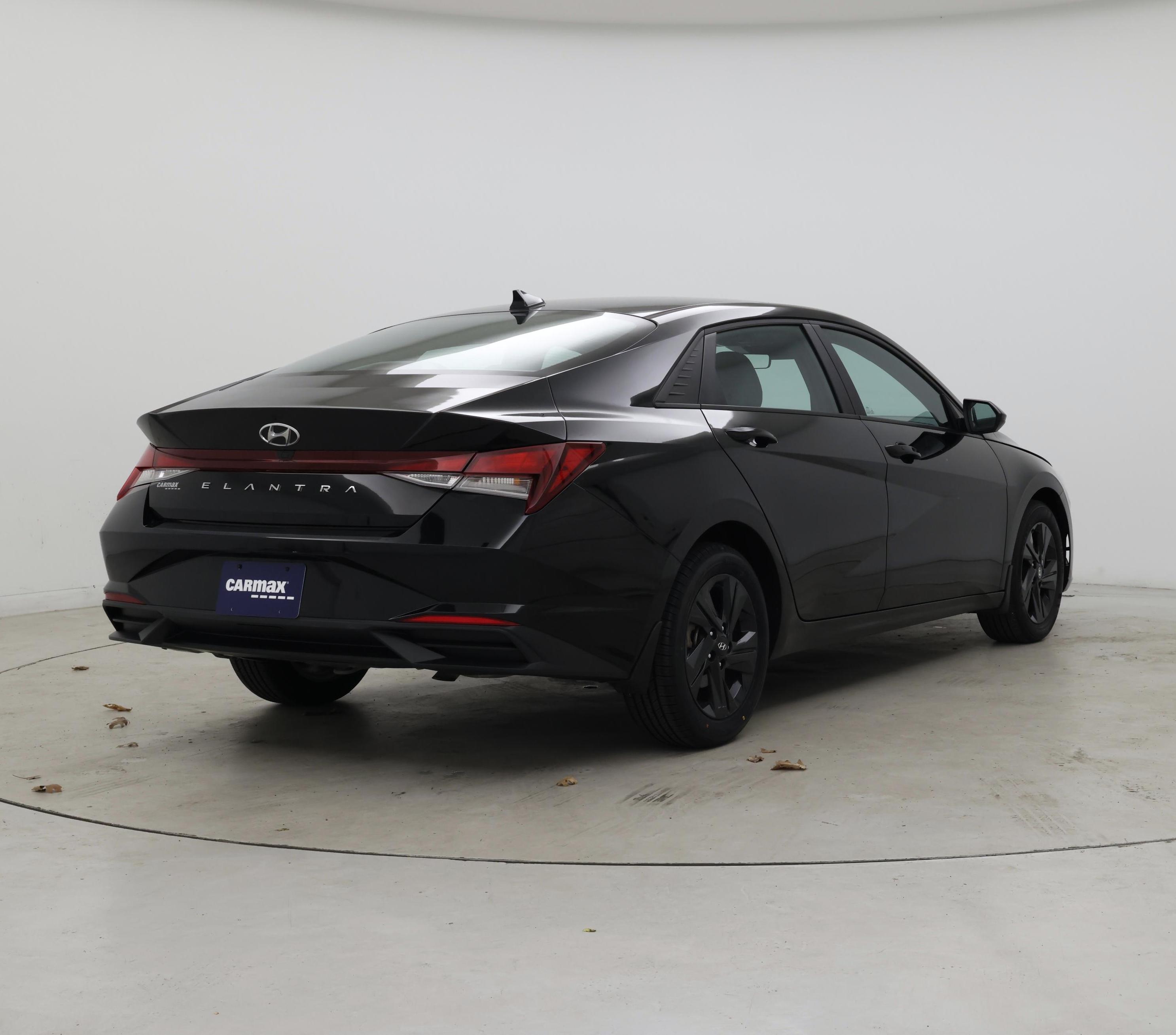 Thumbnail: 2023 Hyundai Elantra - 8