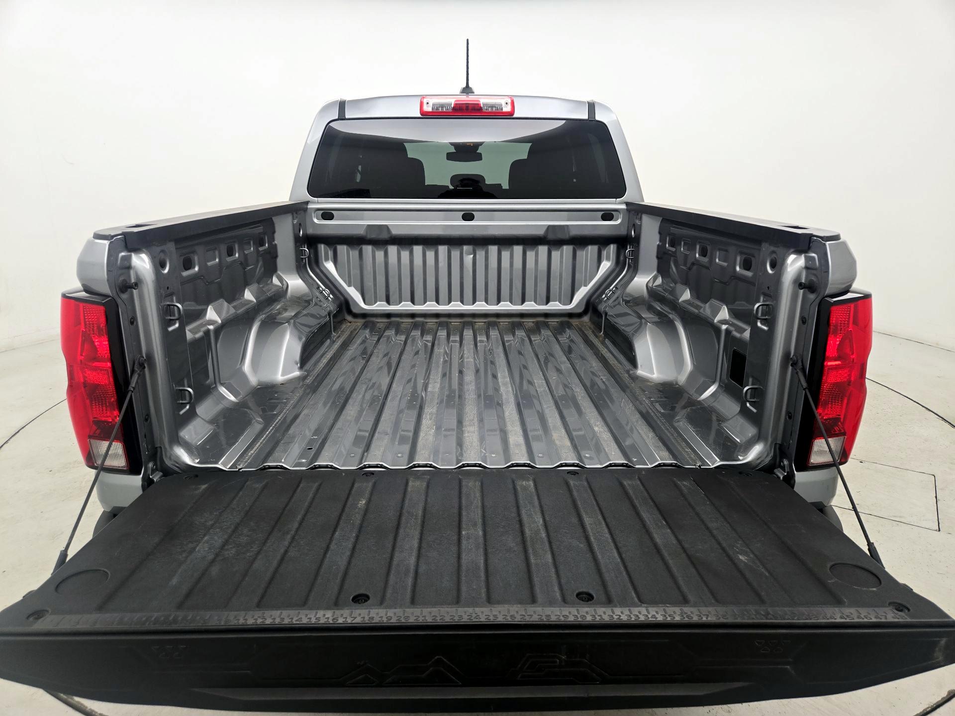 Thumbnail: 2023 Chevrolet Colorado - 20