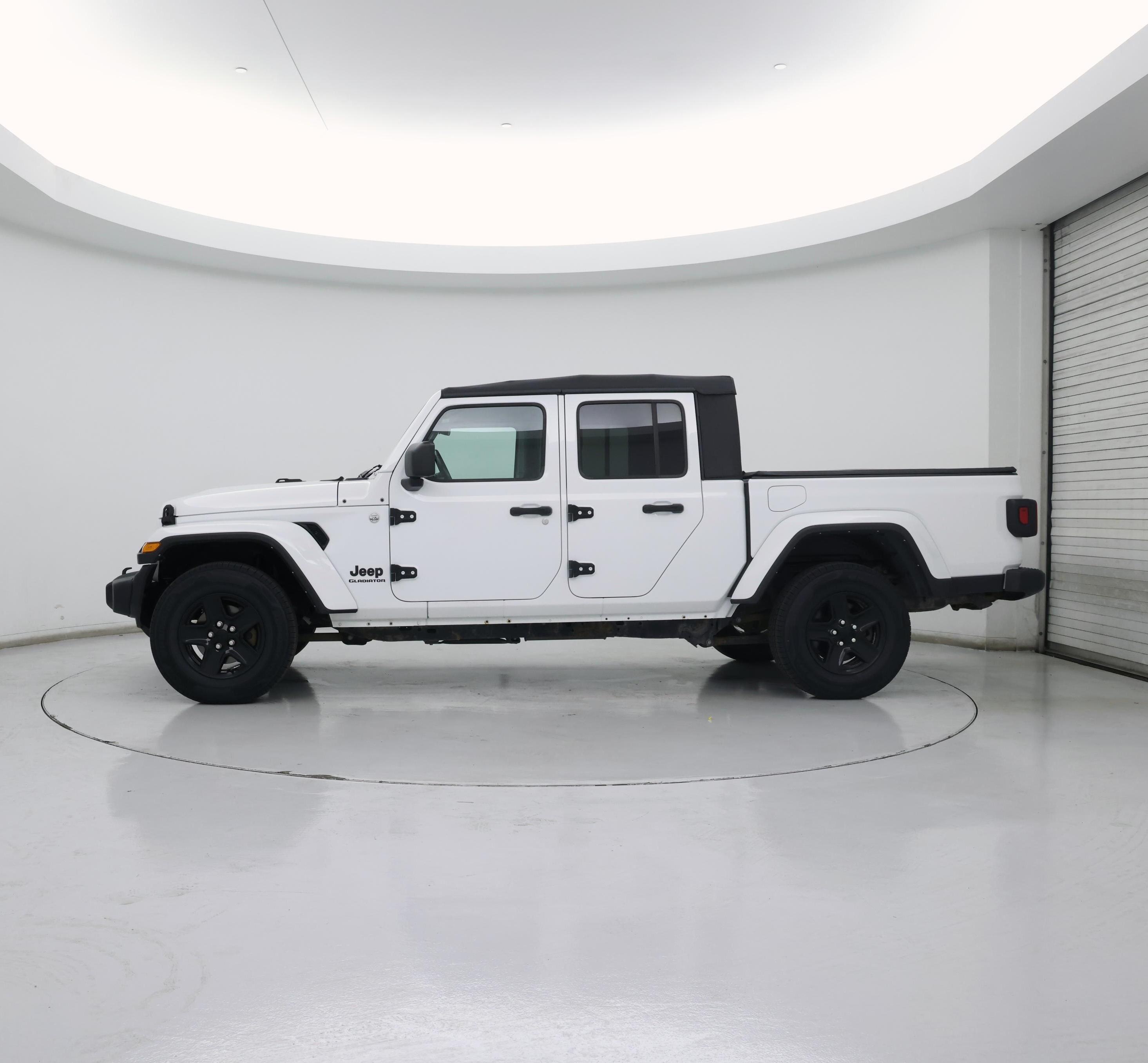 Thumbnail: 2021 Jeep Gladiator - 3
