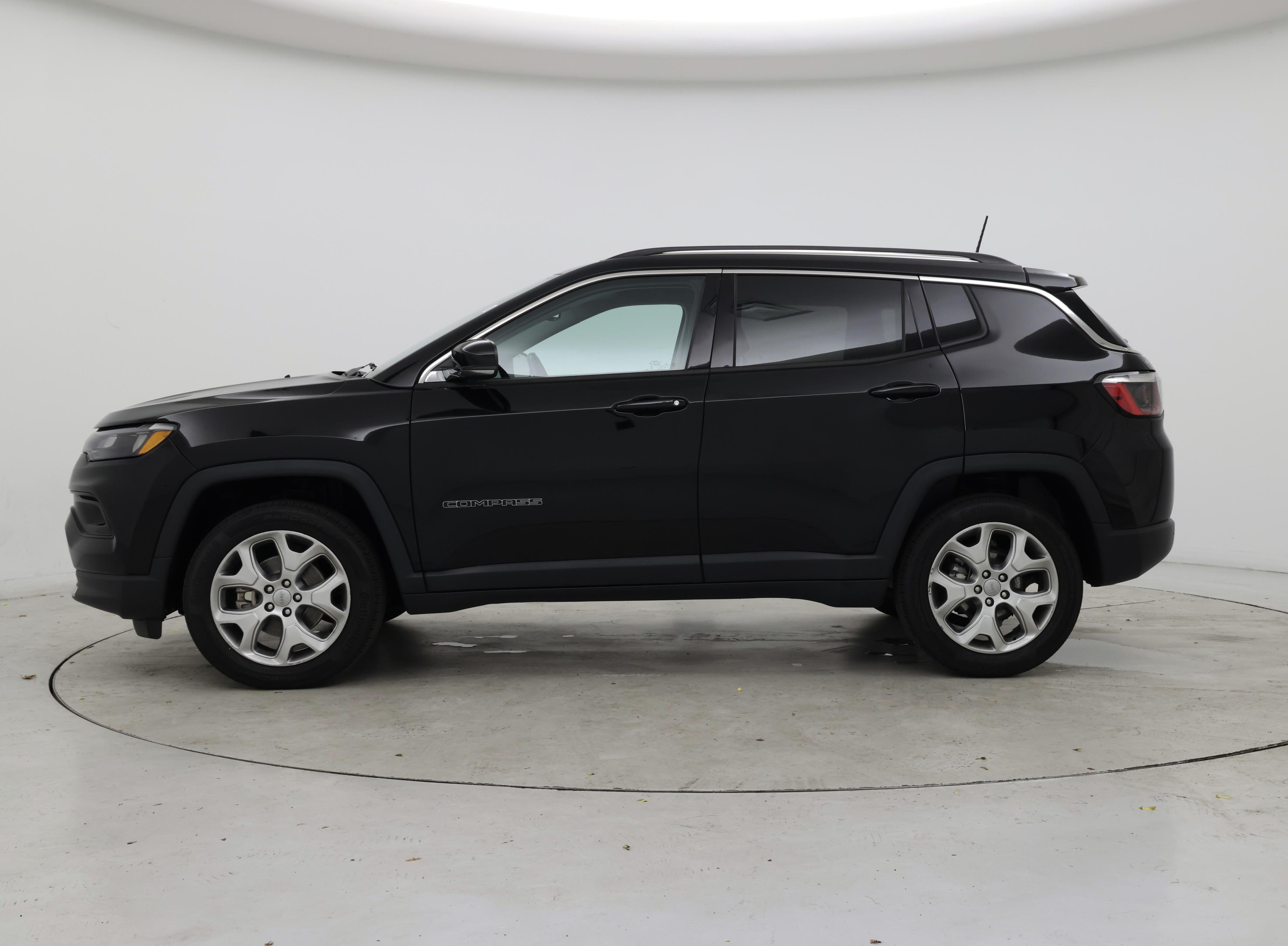 Thumbnail: 2022 Jeep Compass - 3