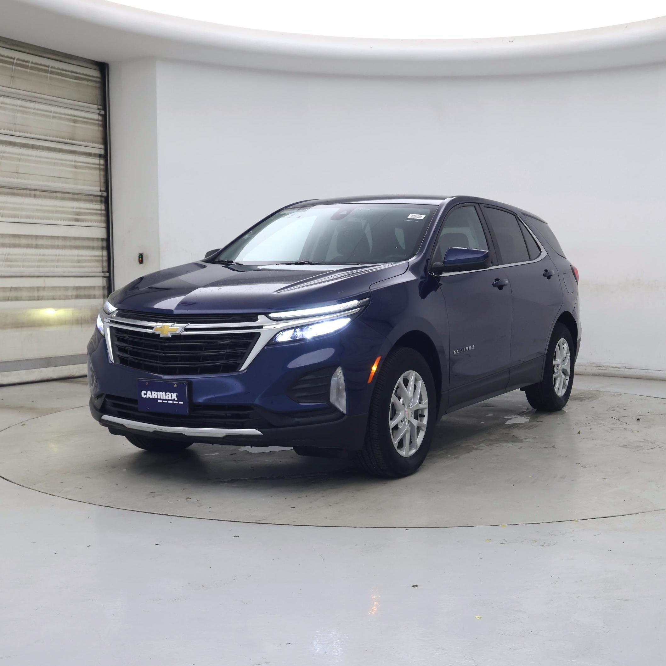 Thumbnail: 2022 Chevrolet Equinox - 4