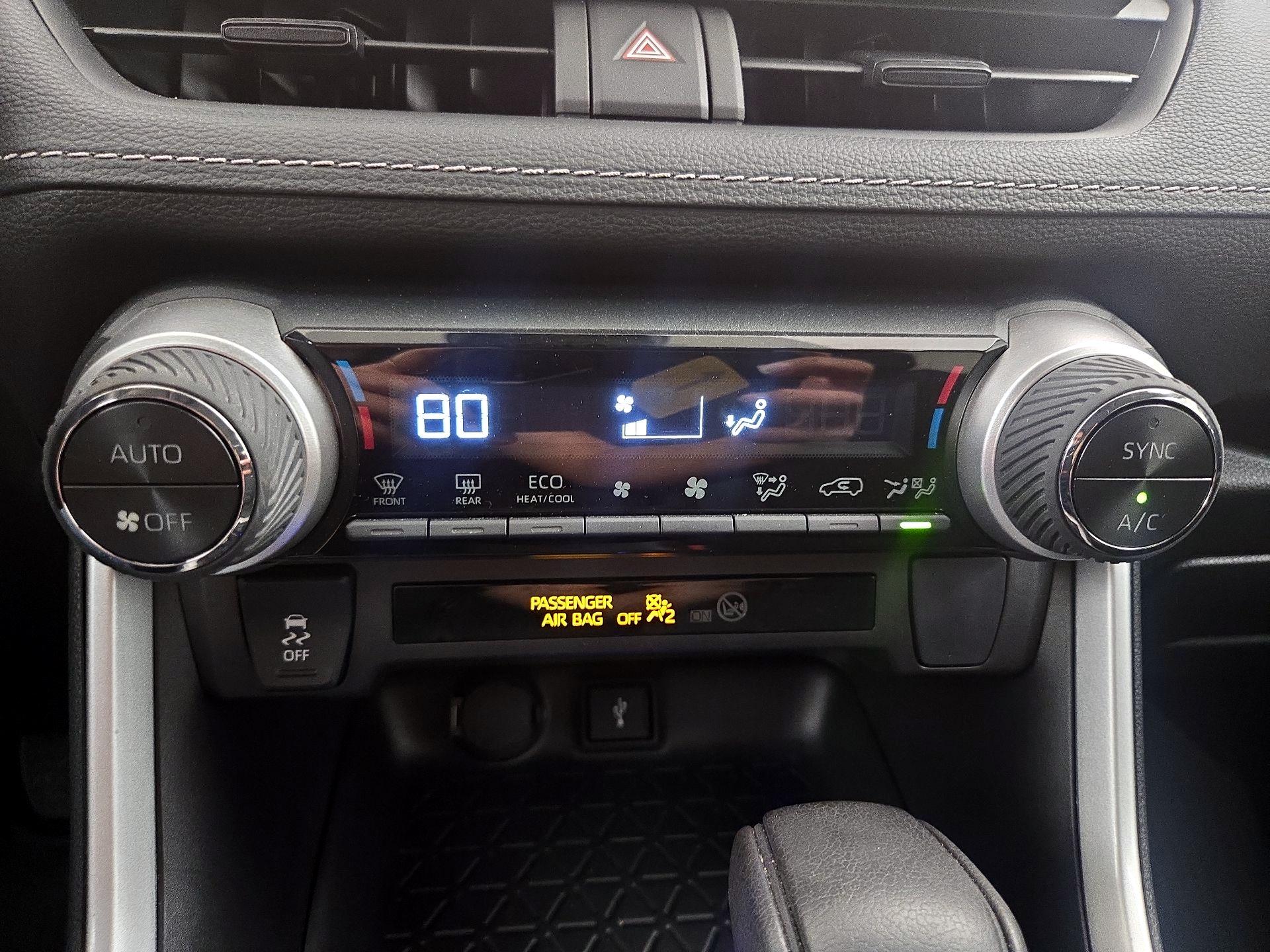 Thumbnail: 2022 Toyota RAV4 - 16