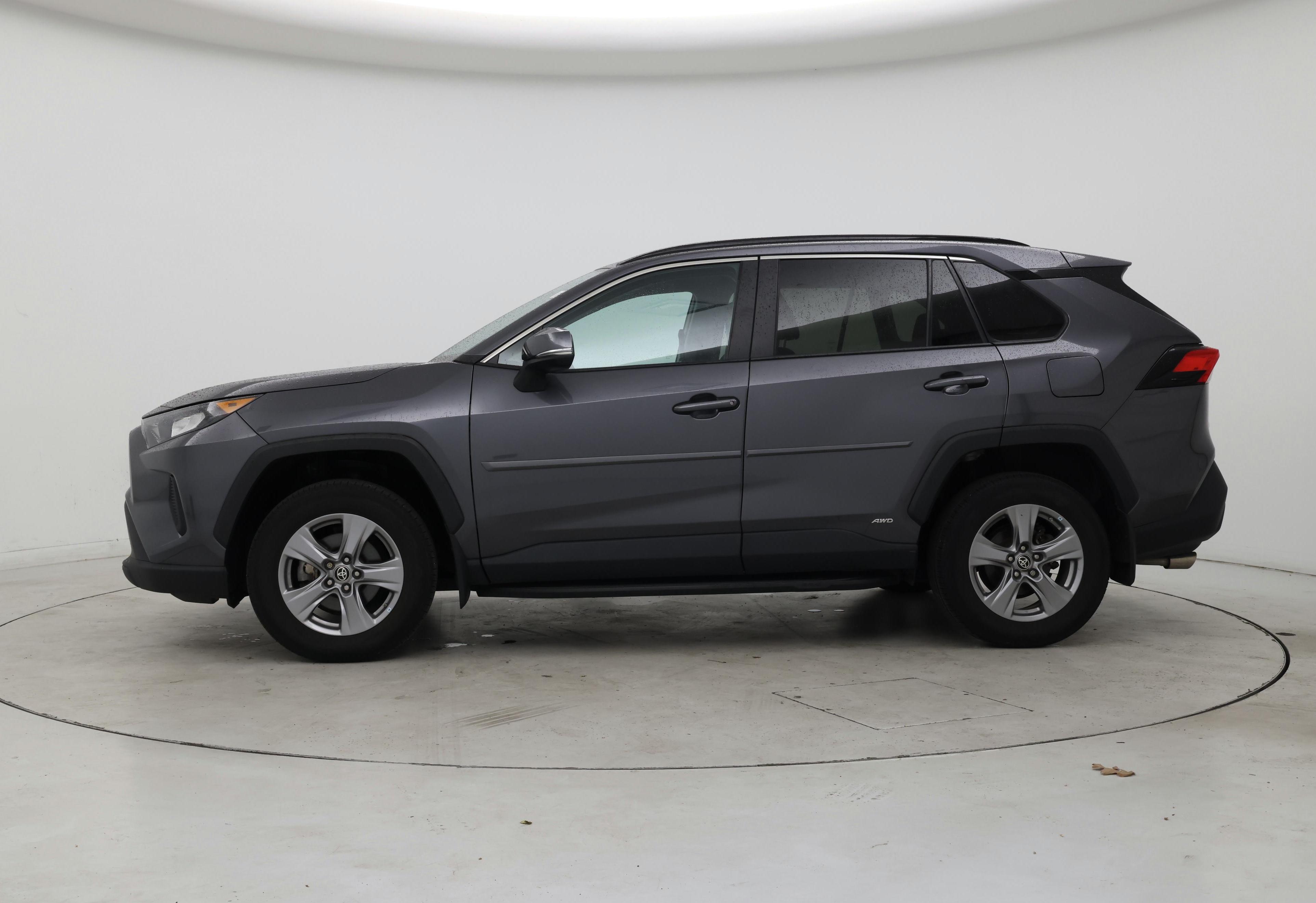 Thumbnail: 2022 Toyota RAV4 - 3