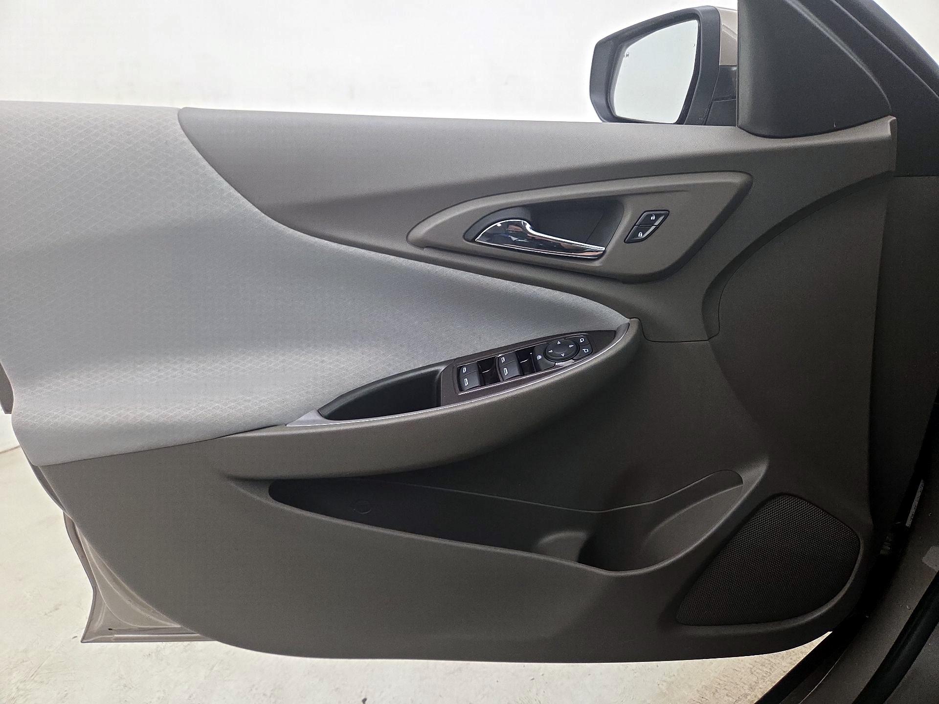 Thumbnail: 2022 Chevrolet Malibu - 12