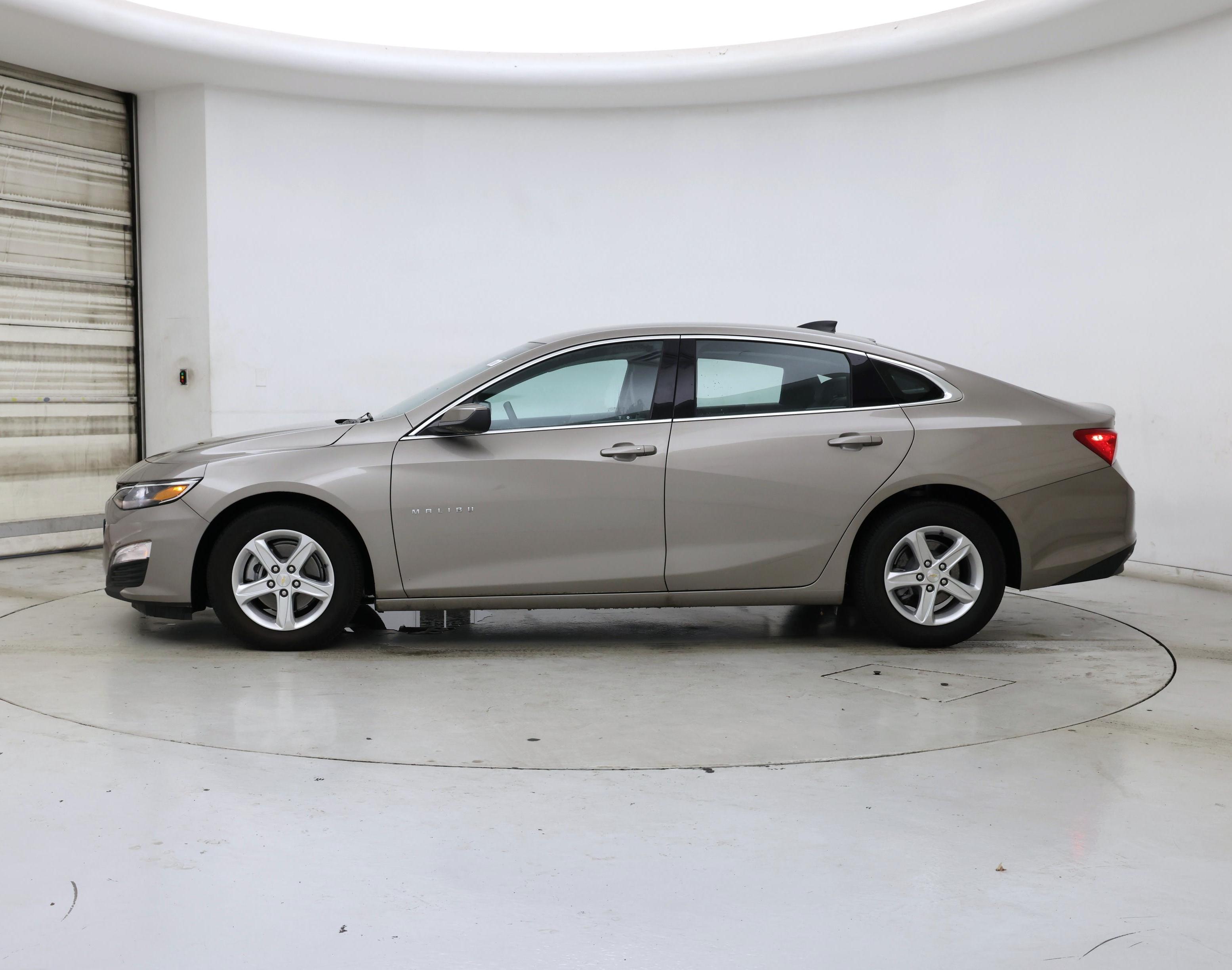 Thumbnail: 2022 Chevrolet Malibu - 3