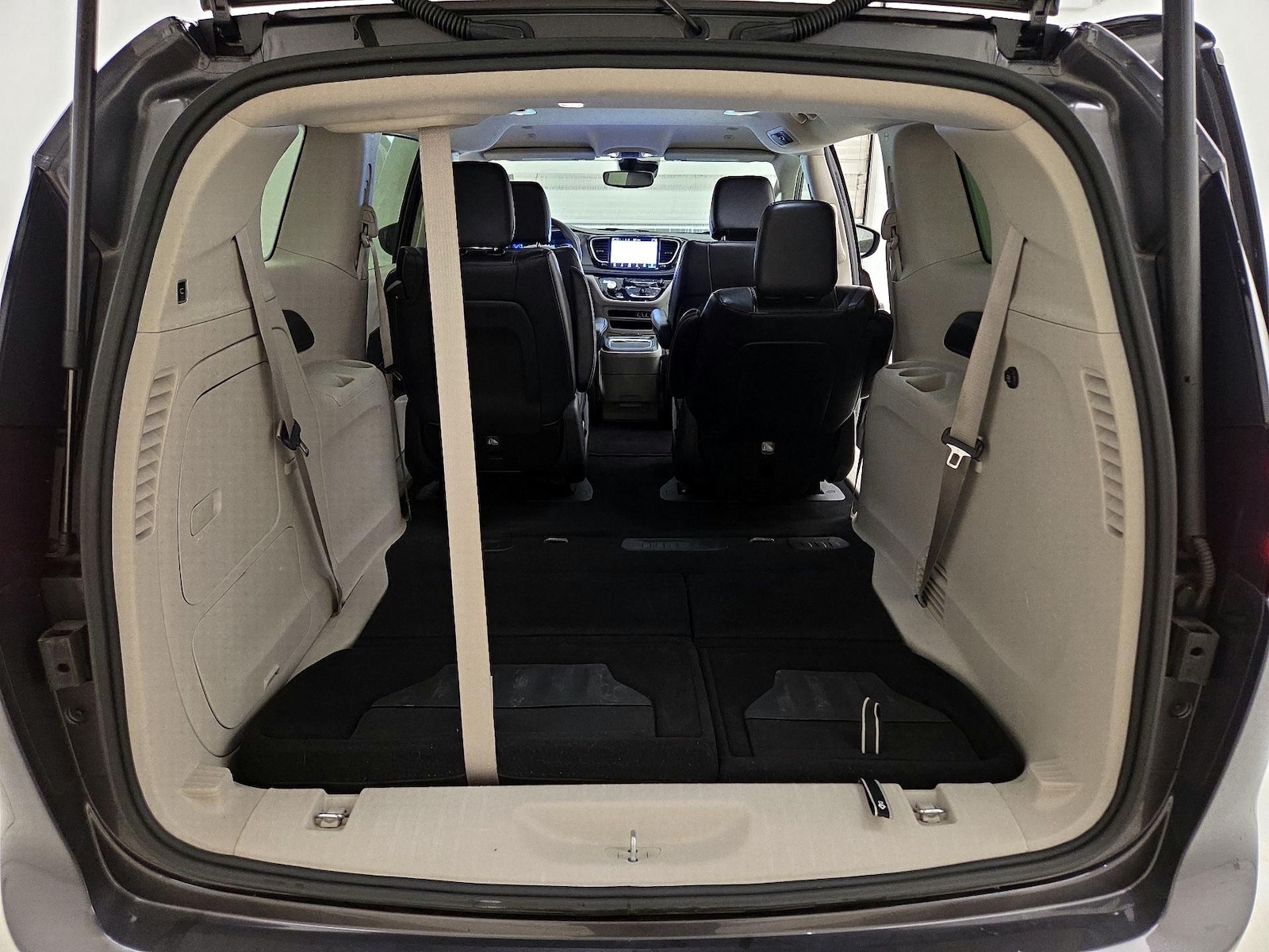 2023 Chrysler Pacifica Hybrid Touring L - Photo 23