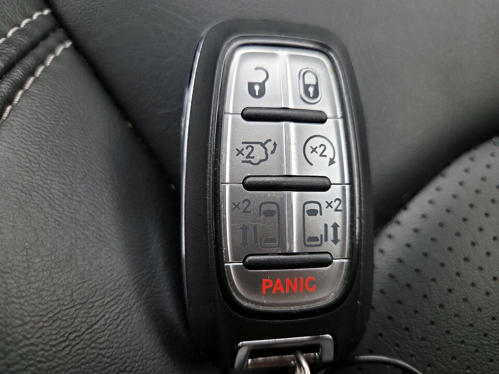 2023 Chrysler Pacifica Hybrid Touring L - Photo 25