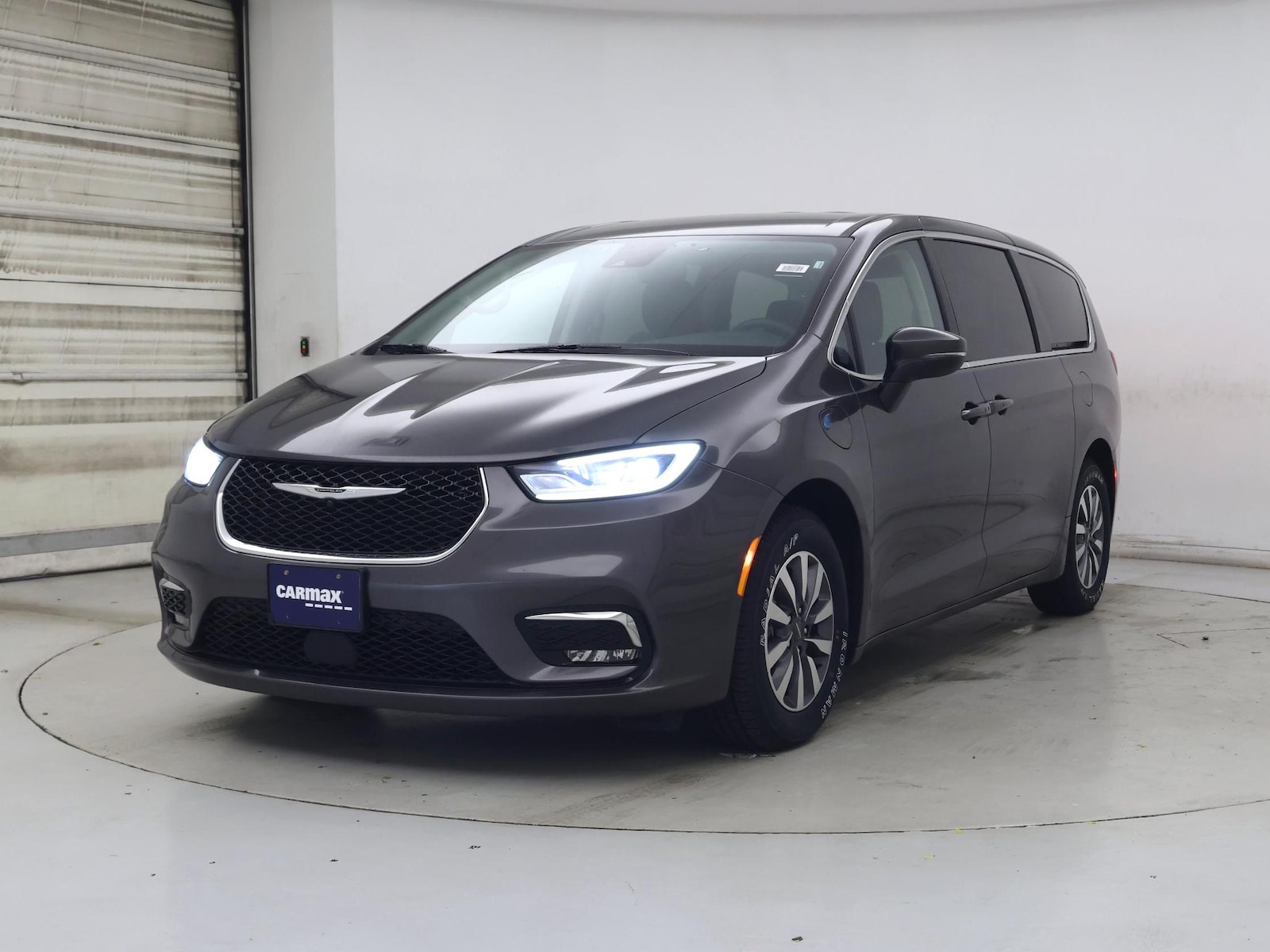2023 Chrysler Pacifica Hybrid Touring L - Photo 5