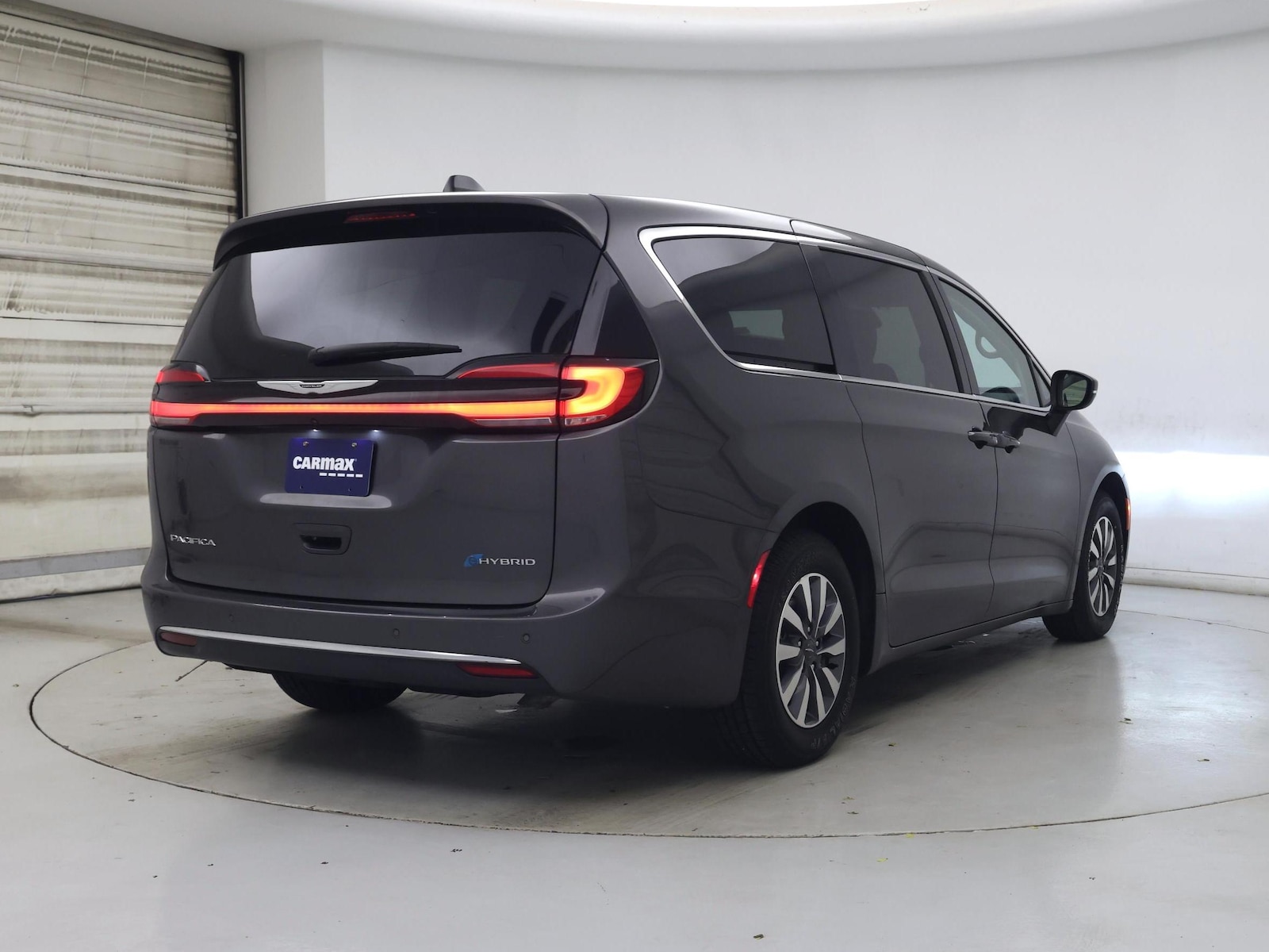 2023 Chrysler Pacifica Hybrid Touring L - Photo 9