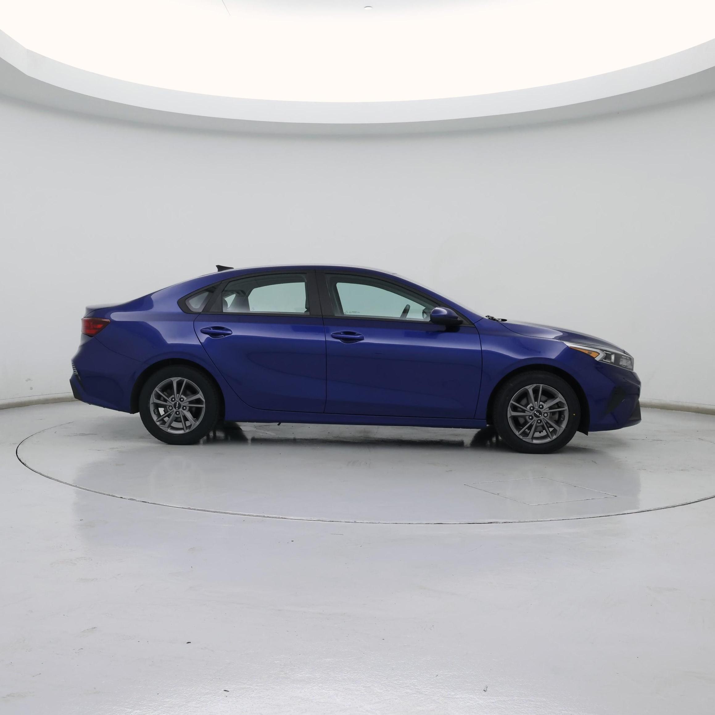 Thumbnail: 2023 Kia Forte - 7