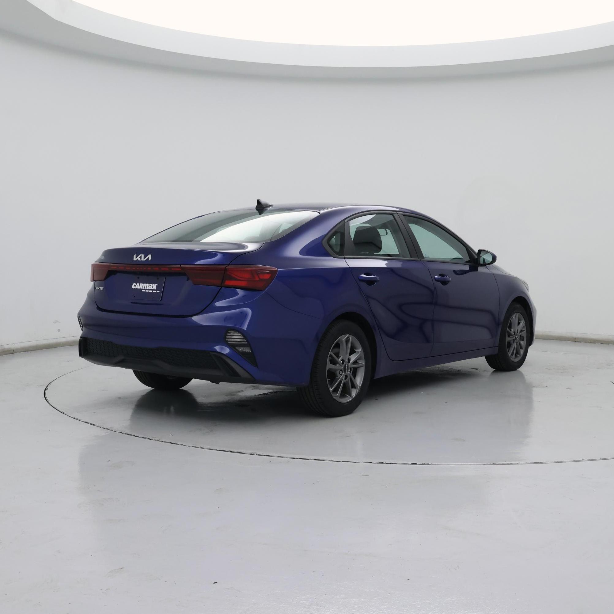 Thumbnail: 2023 Kia Forte - 8