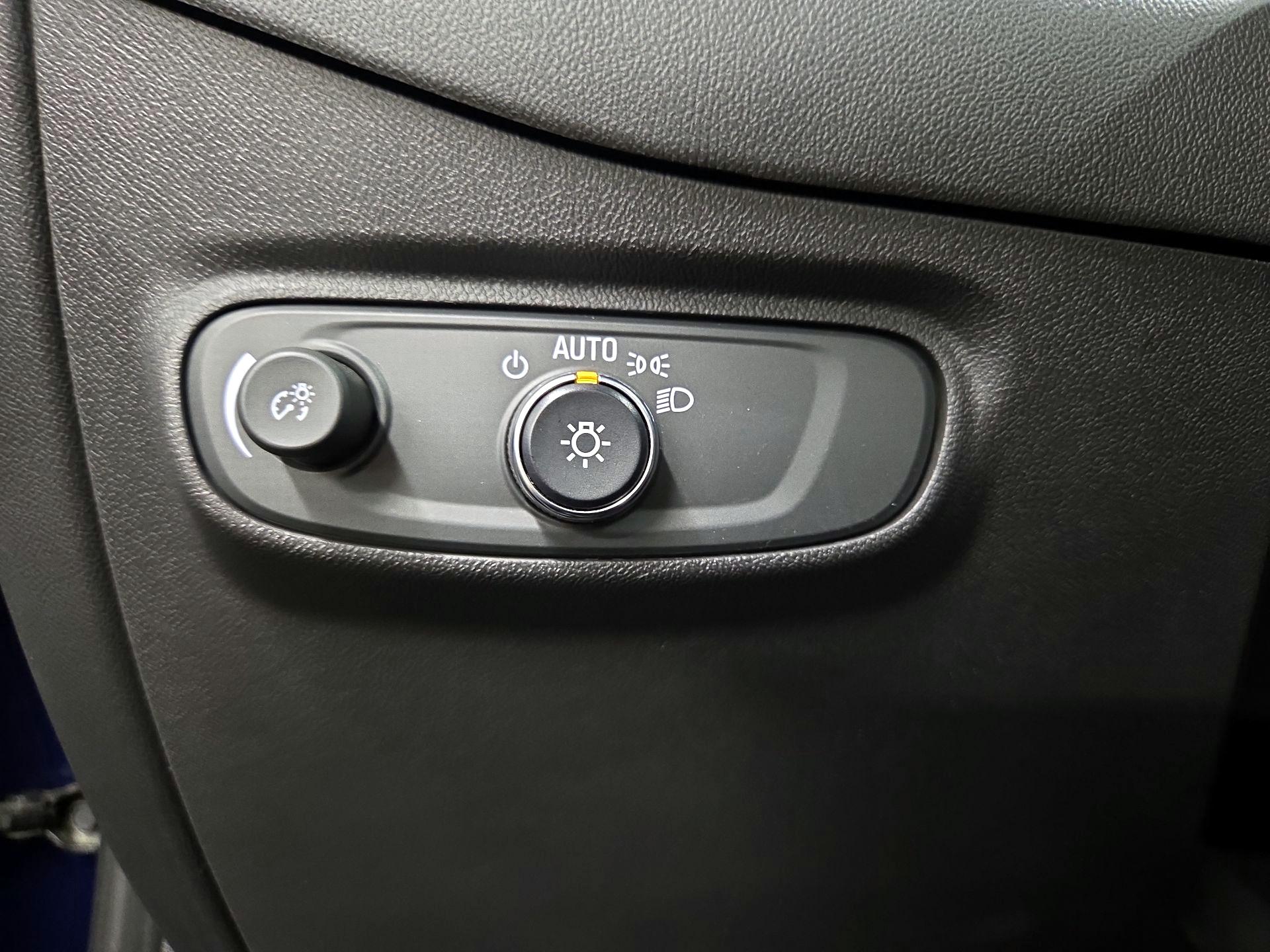 Thumbnail: 2022 Chevrolet Equinox - 13