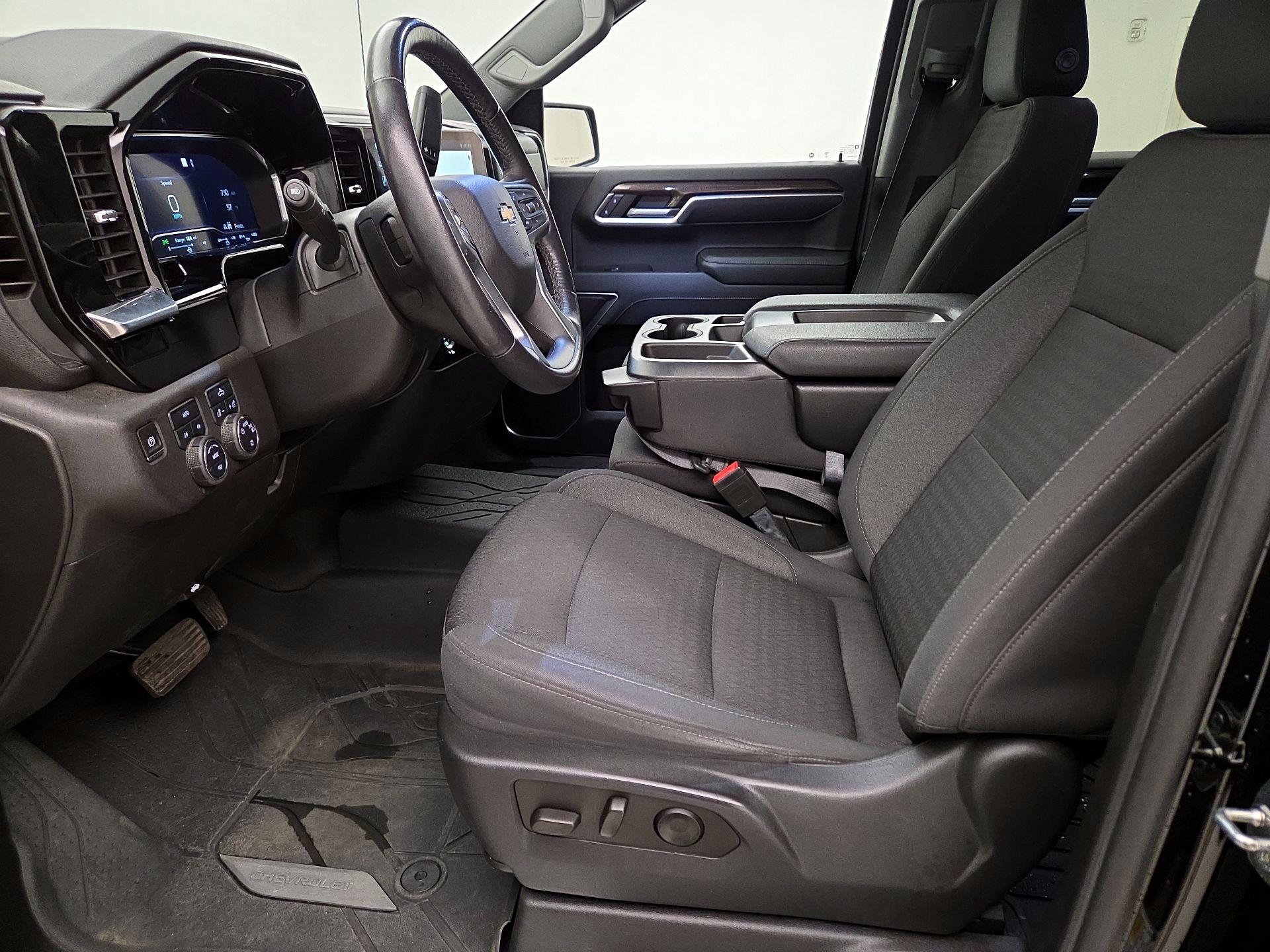 Thumbnail: 2022 Chevrolet Silverado 1500 - 11