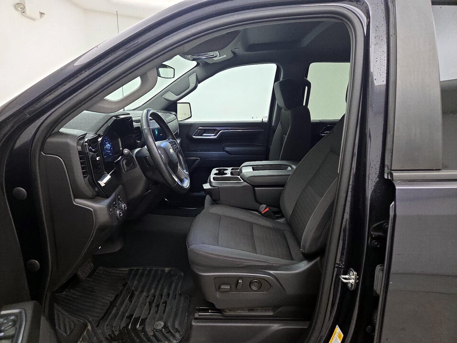 2023 Chevrolet Silverado 1500 LT - Photo 12