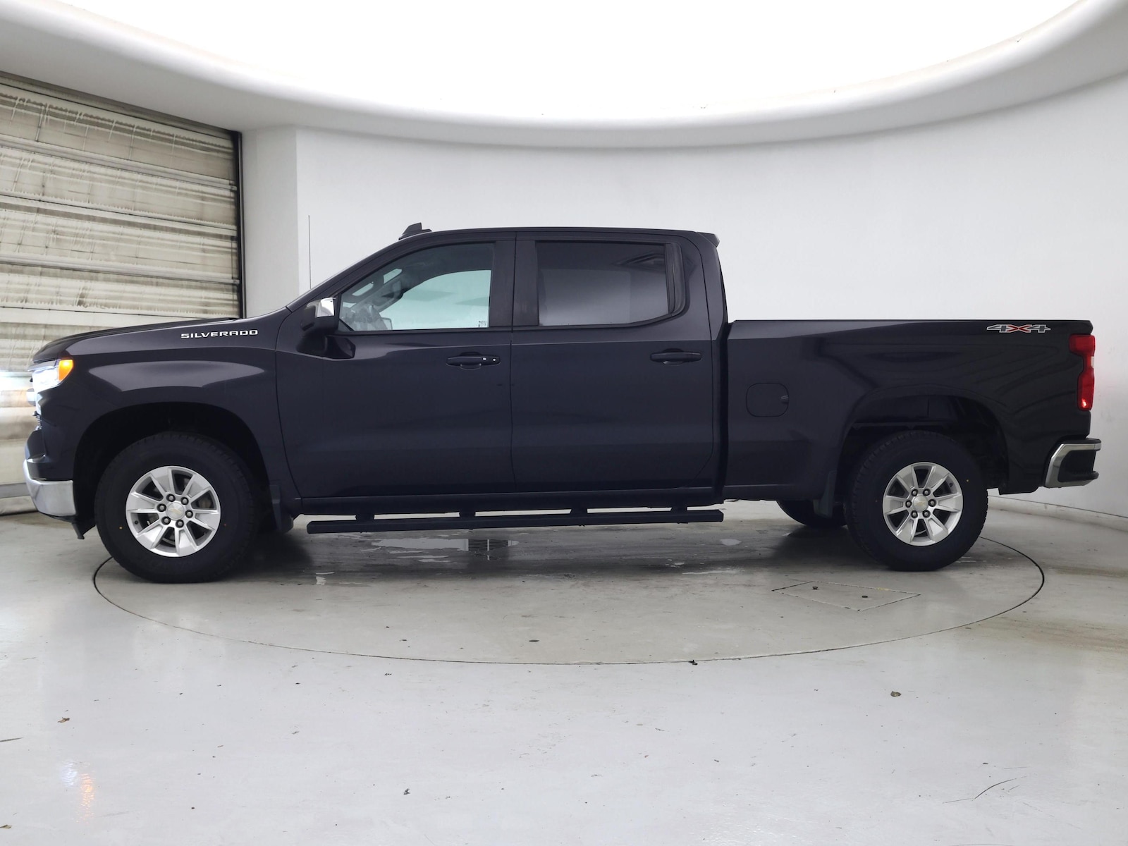 2023 Chevrolet Silverado 1500 LT - Photo 4