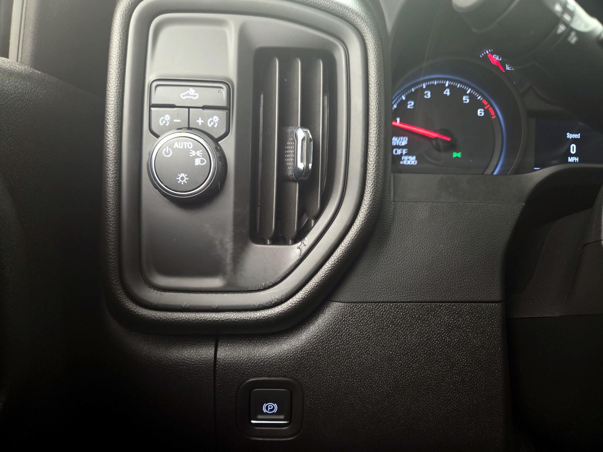 Thumbnail: 2022 Chevrolet Silverado 1500 - 13