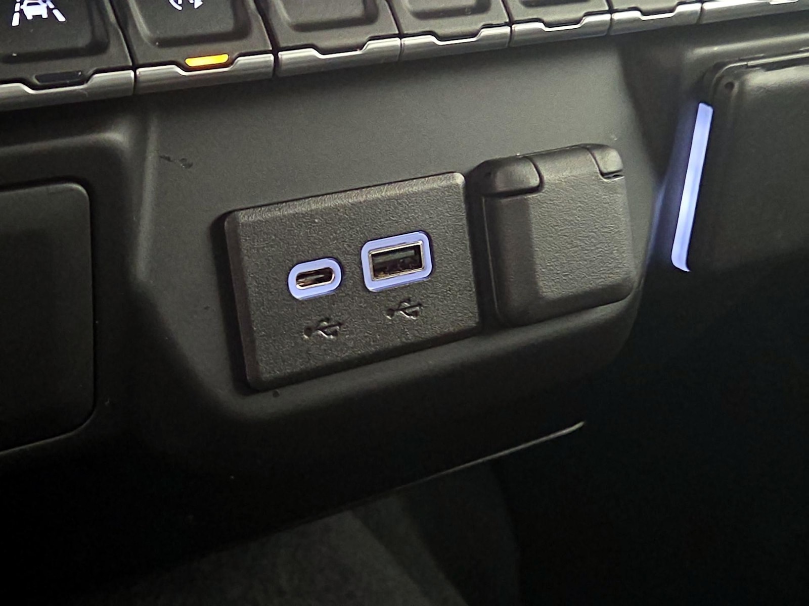 2022 Chevrolet Silverado 1500 Custom - Photo 19