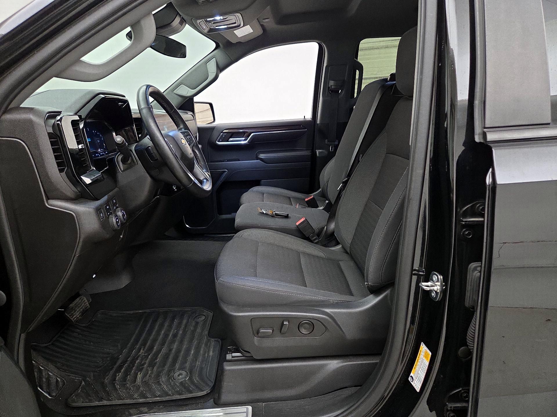 Thumbnail: 2023 Chevrolet Silverado 1500 - 11
