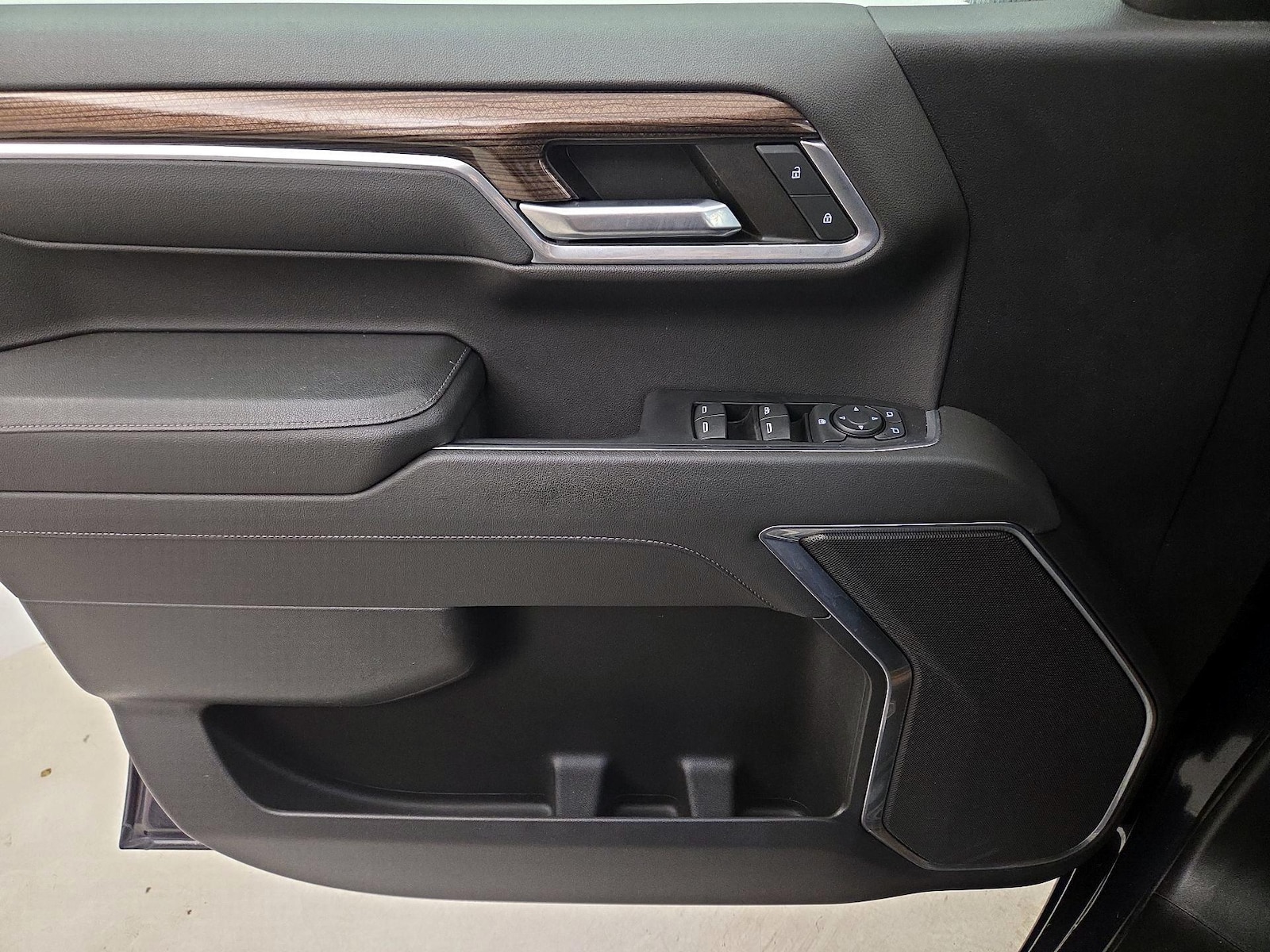 2022 Chevrolet Silverado 1500 LT - Photo 13