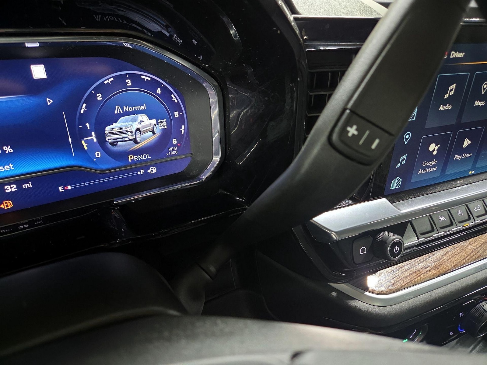 2022 Chevrolet Silverado 1500 LT - Photo 18