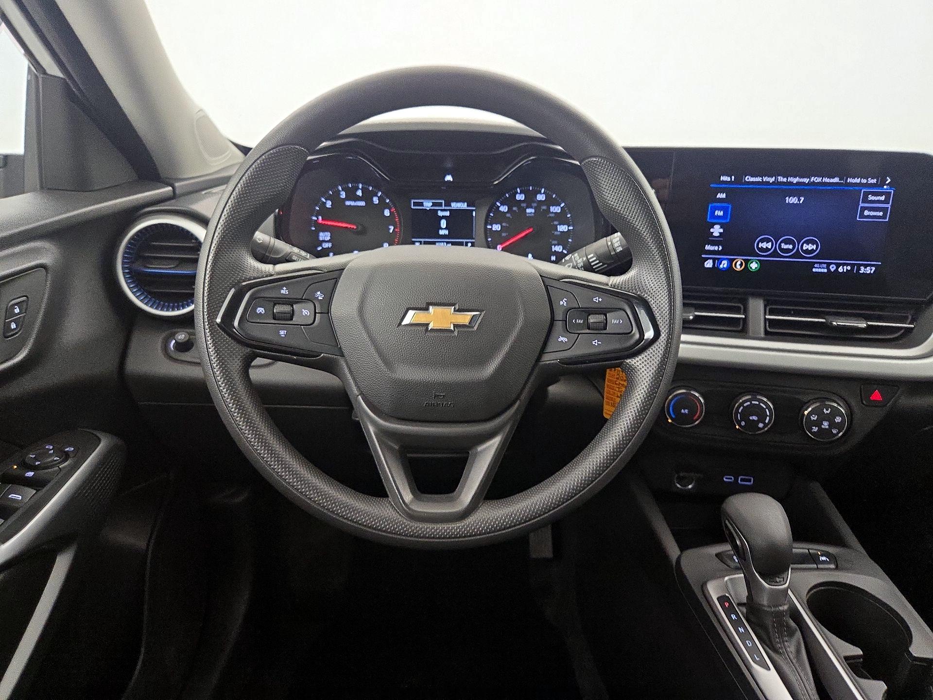 Thumbnail: 2024 Chevrolet Trax - 10