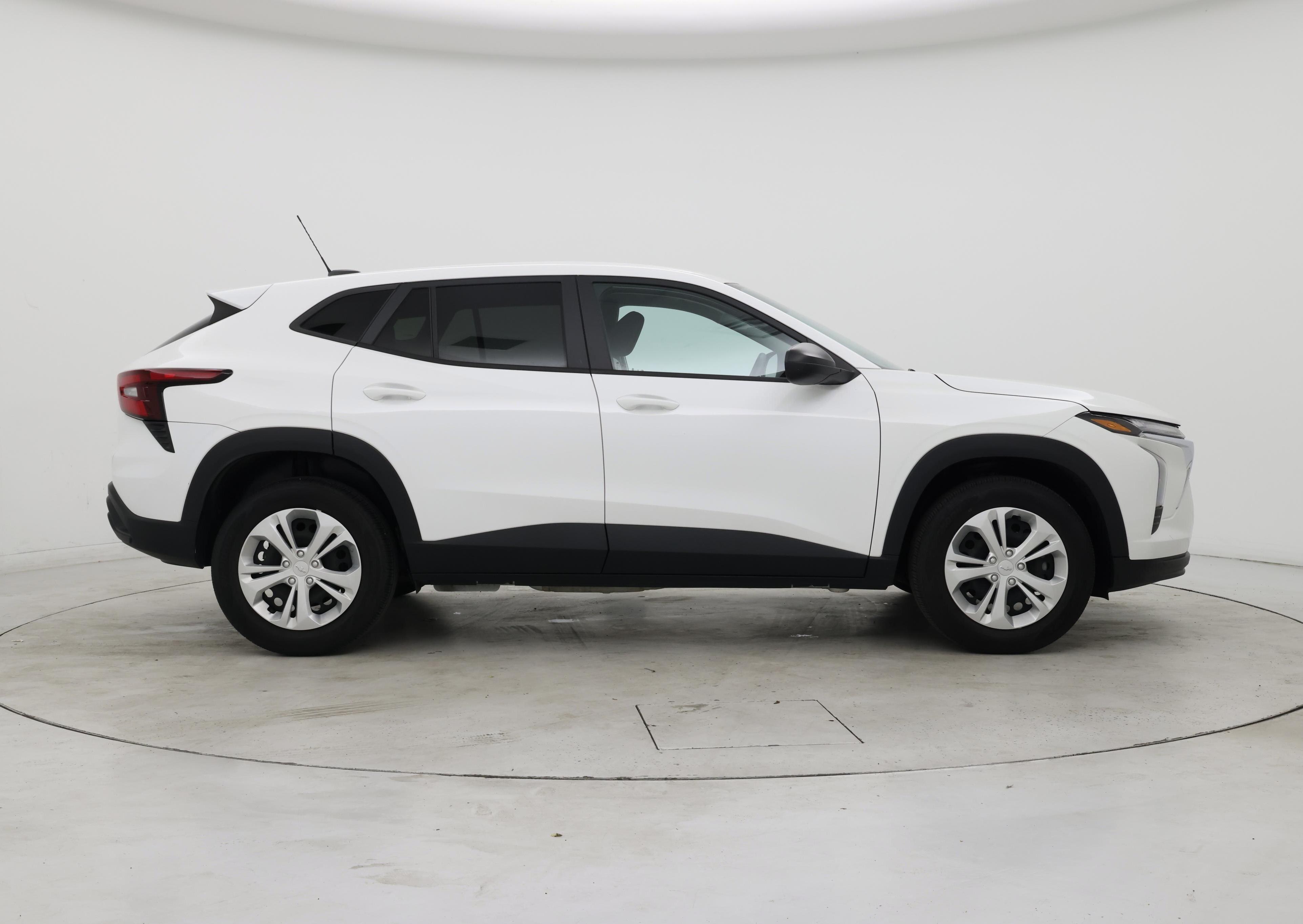 Thumbnail: 2024 Chevrolet Trax - 7