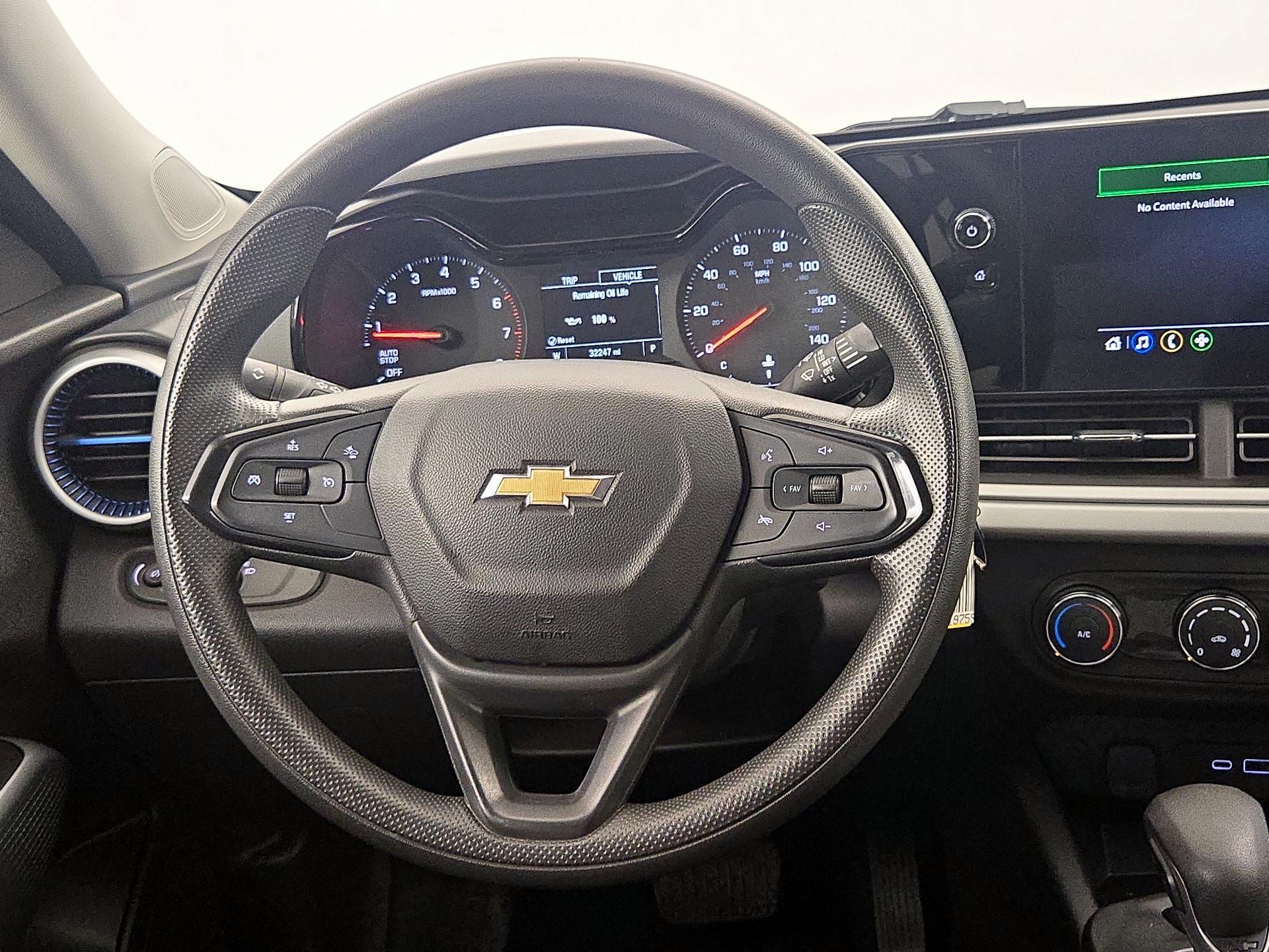 Thumbnail: 2024 Chevrolet Trax - 10