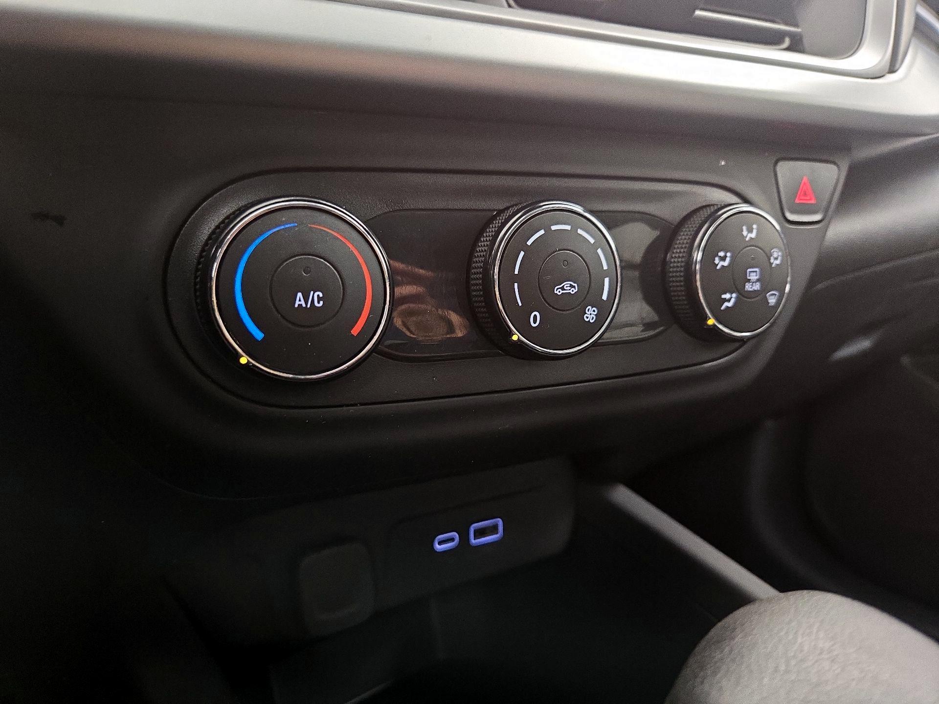 Thumbnail: 2024 Chevrolet Trax - 16
