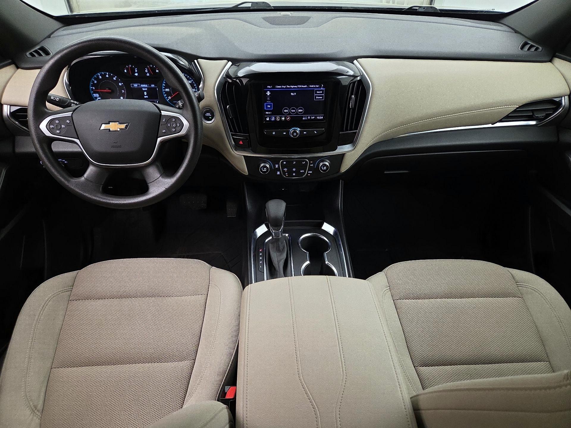 Thumbnail: 2023 Chevrolet Traverse - 9