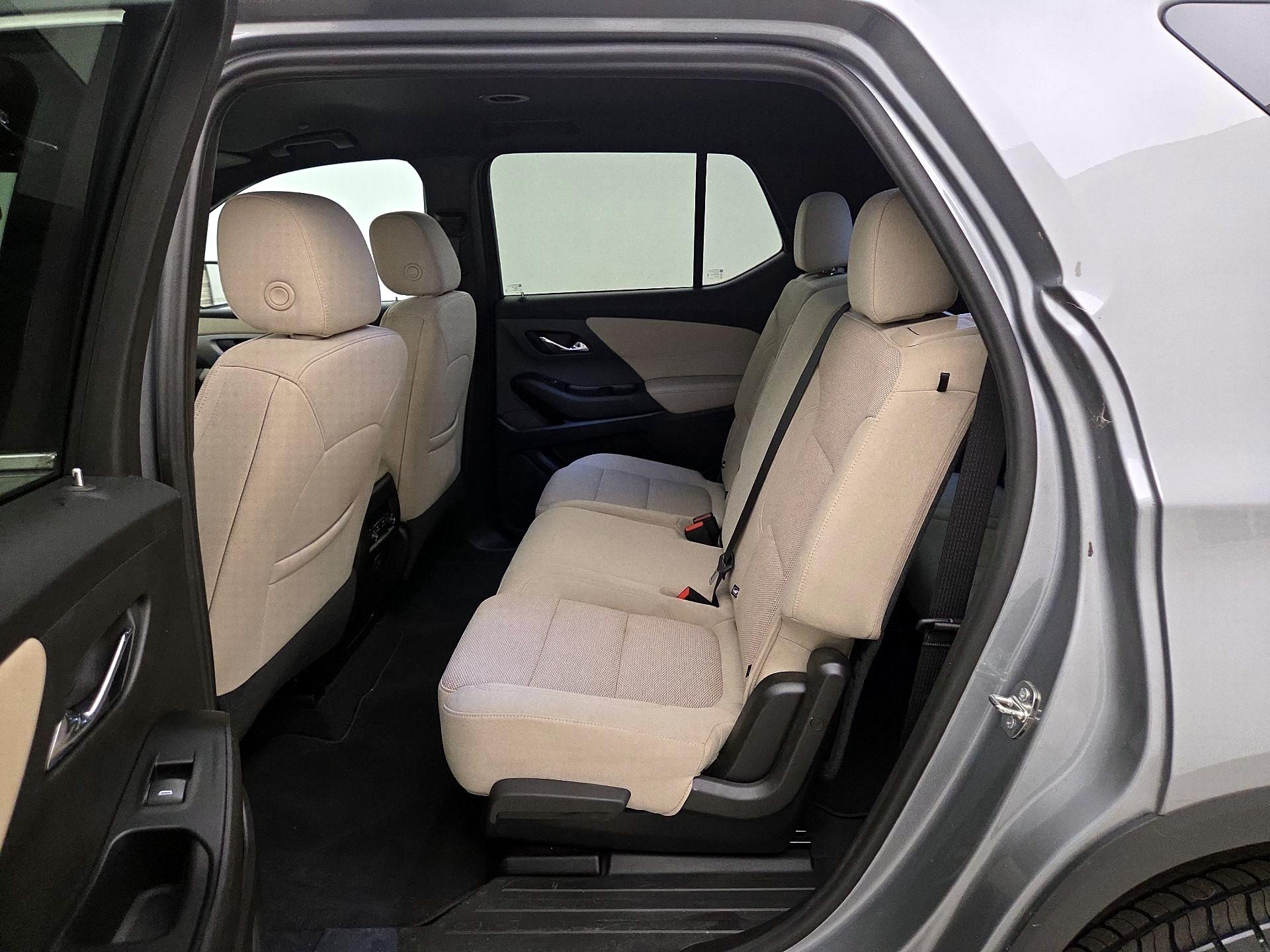 Thumbnail: 2023 Chevrolet Traverse - 19