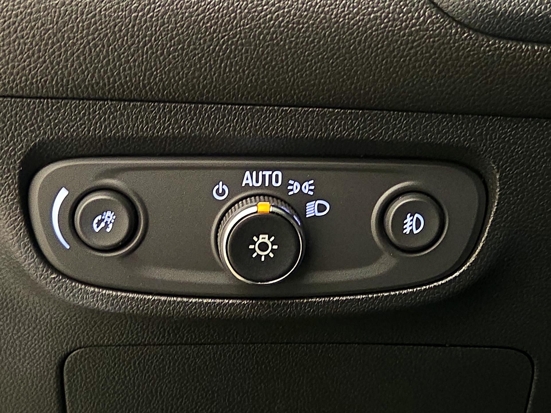 Thumbnail: 2021 Buick Encore GX - 13